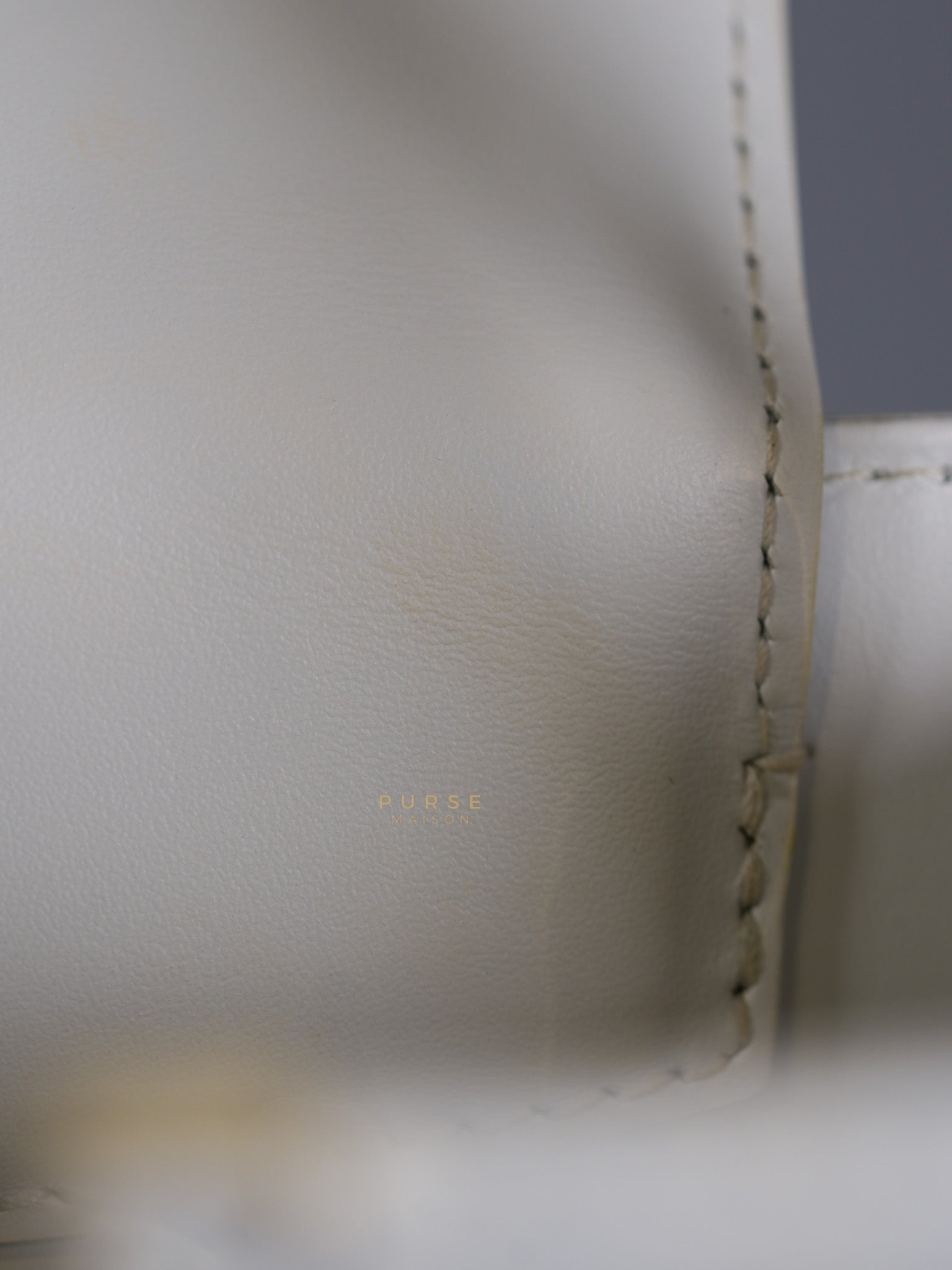 Arty Cappucines Limited Edition BB in White Taurillon Cowhide Leather (Microchip) | Purse Maison Luxury Bags Shop