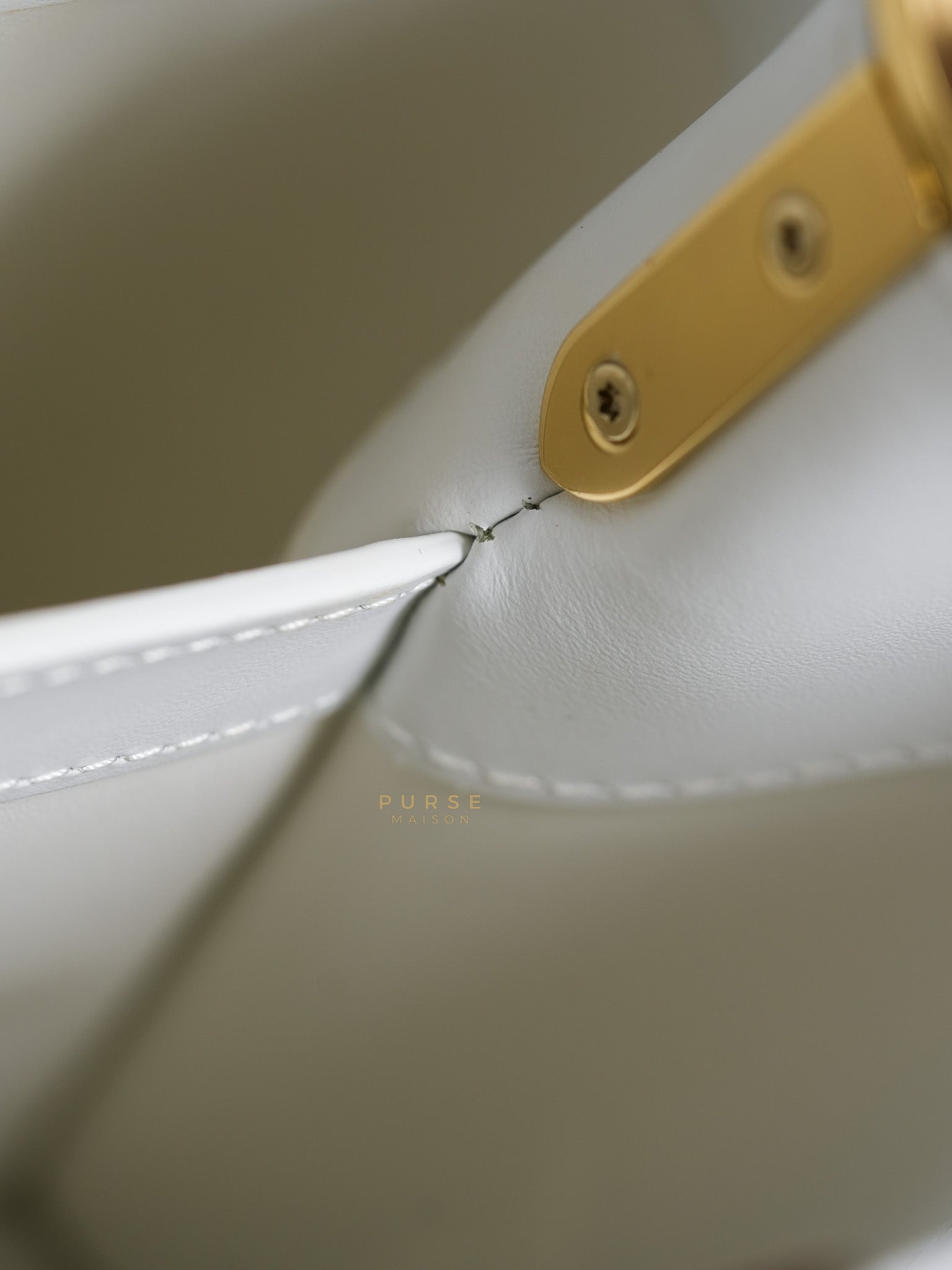 Arty Cappucines Limited Edition BB in White Taurillon Cowhide Leather (Microchip) | Purse Maison Luxury Bags Shop