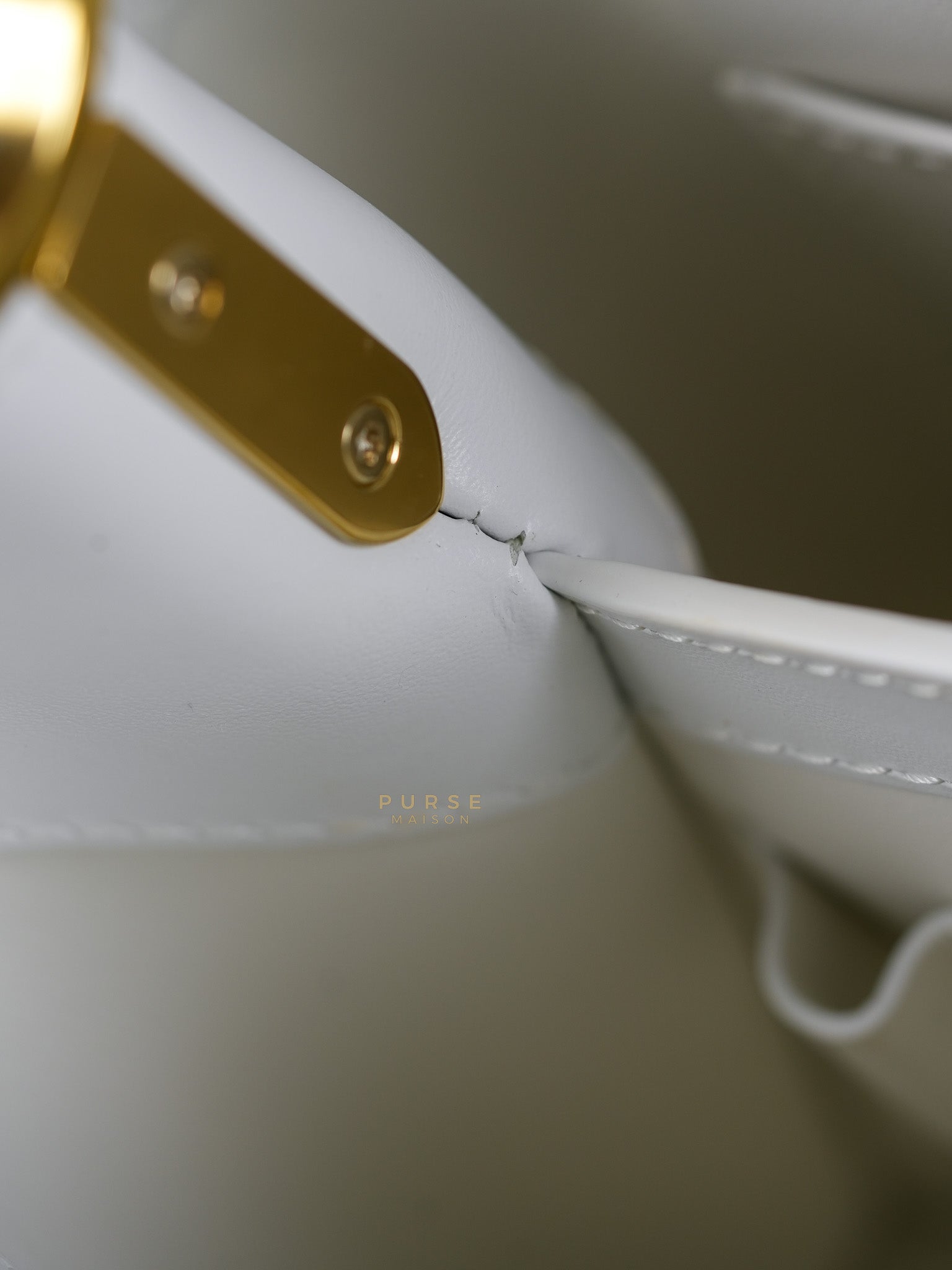 Arty Cappucines Limited Edition BB in White Taurillon Cowhide Leather (Microchip) | Purse Maison Luxury Bags Shop