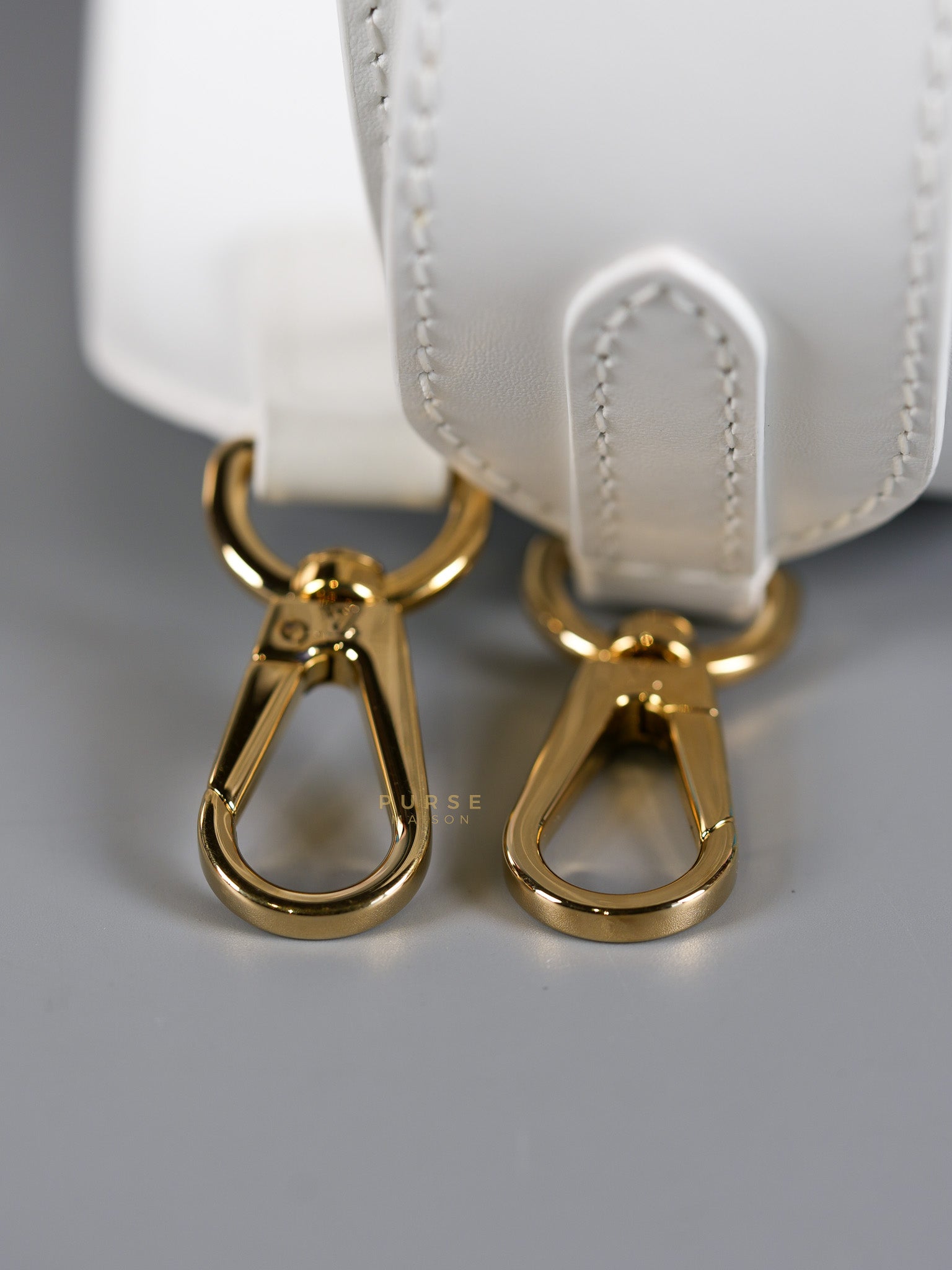 Arty Cappucines Limited Edition BB in White Taurillon Cowhide Leather (Microchip) | Purse Maison Luxury Bags Shop