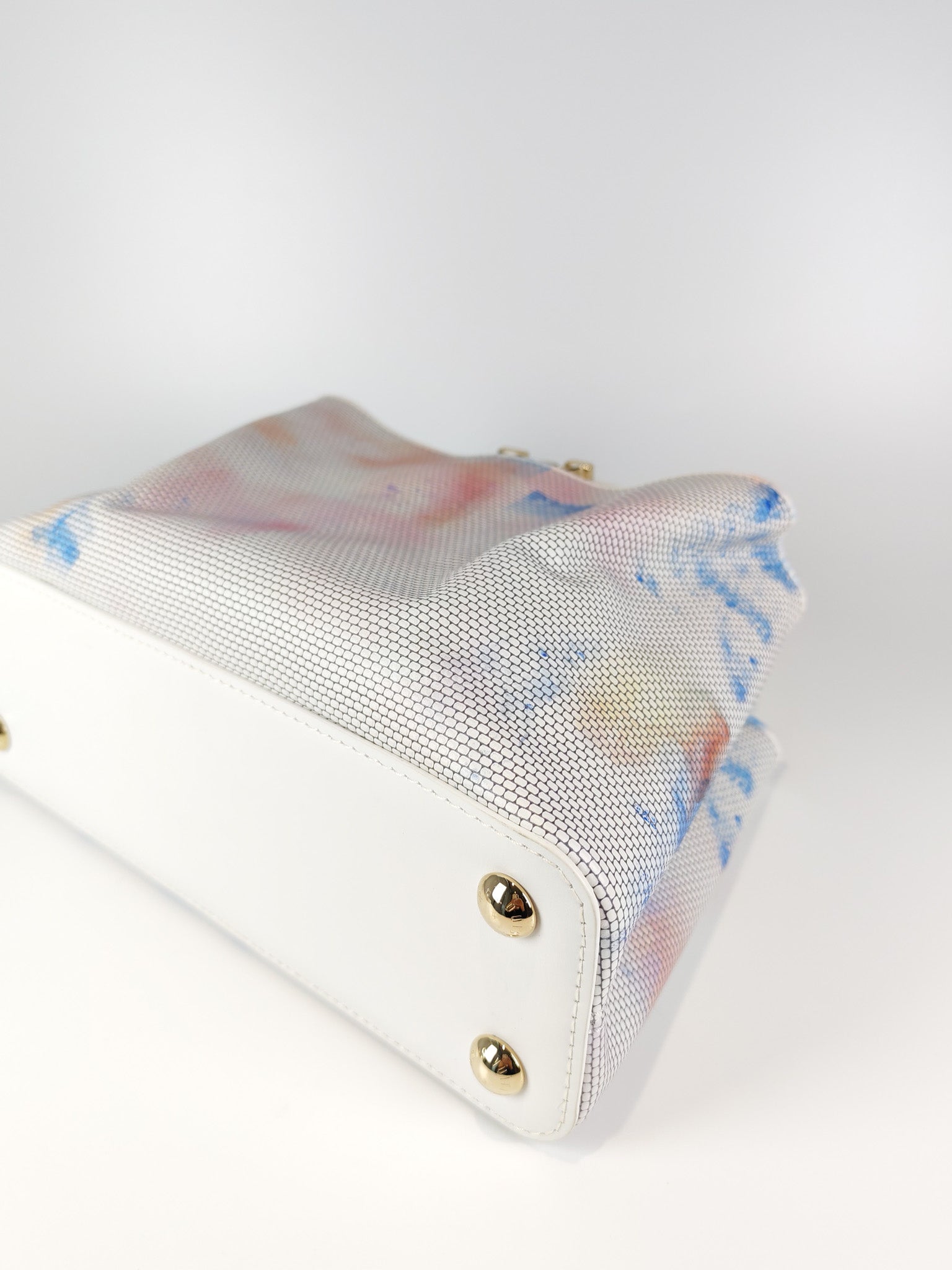 Arty Cappucines Limited Edition BB in White Taurillon Cowhide Leather (Microchip) | Purse Maison Luxury Bags Shop