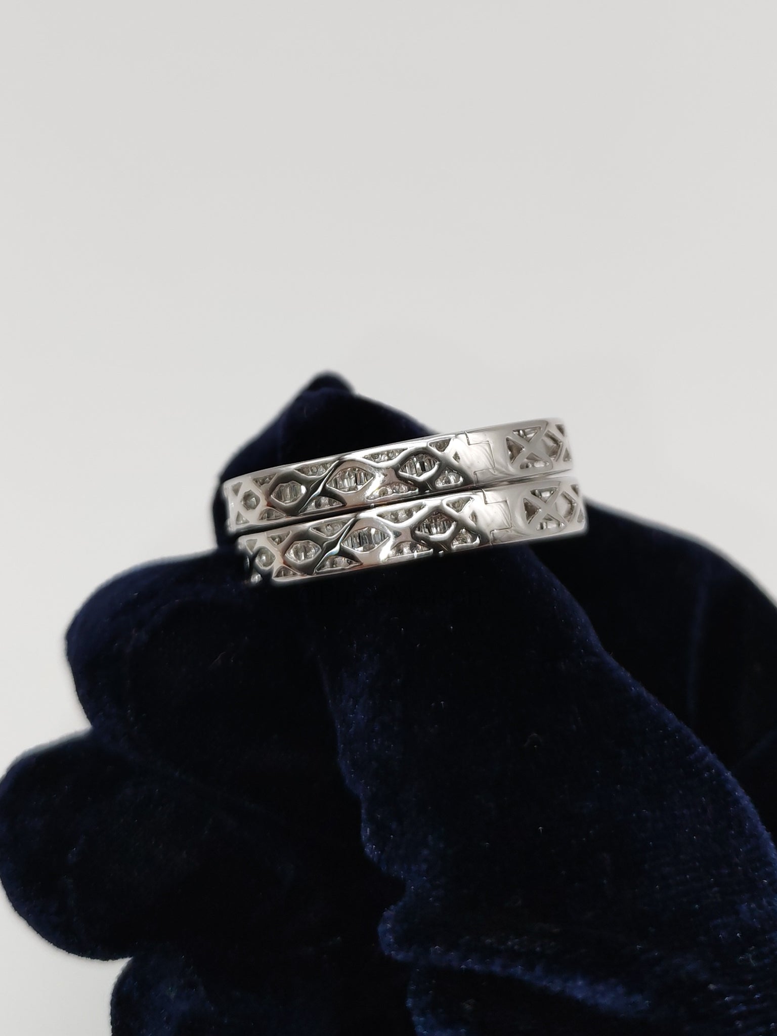 Baguette and Small Round Diamond 14k White God Setting Natural Diamond Approx 2.1cts (color h/i) Earrings | Purse Maison Luxury Bags Shop