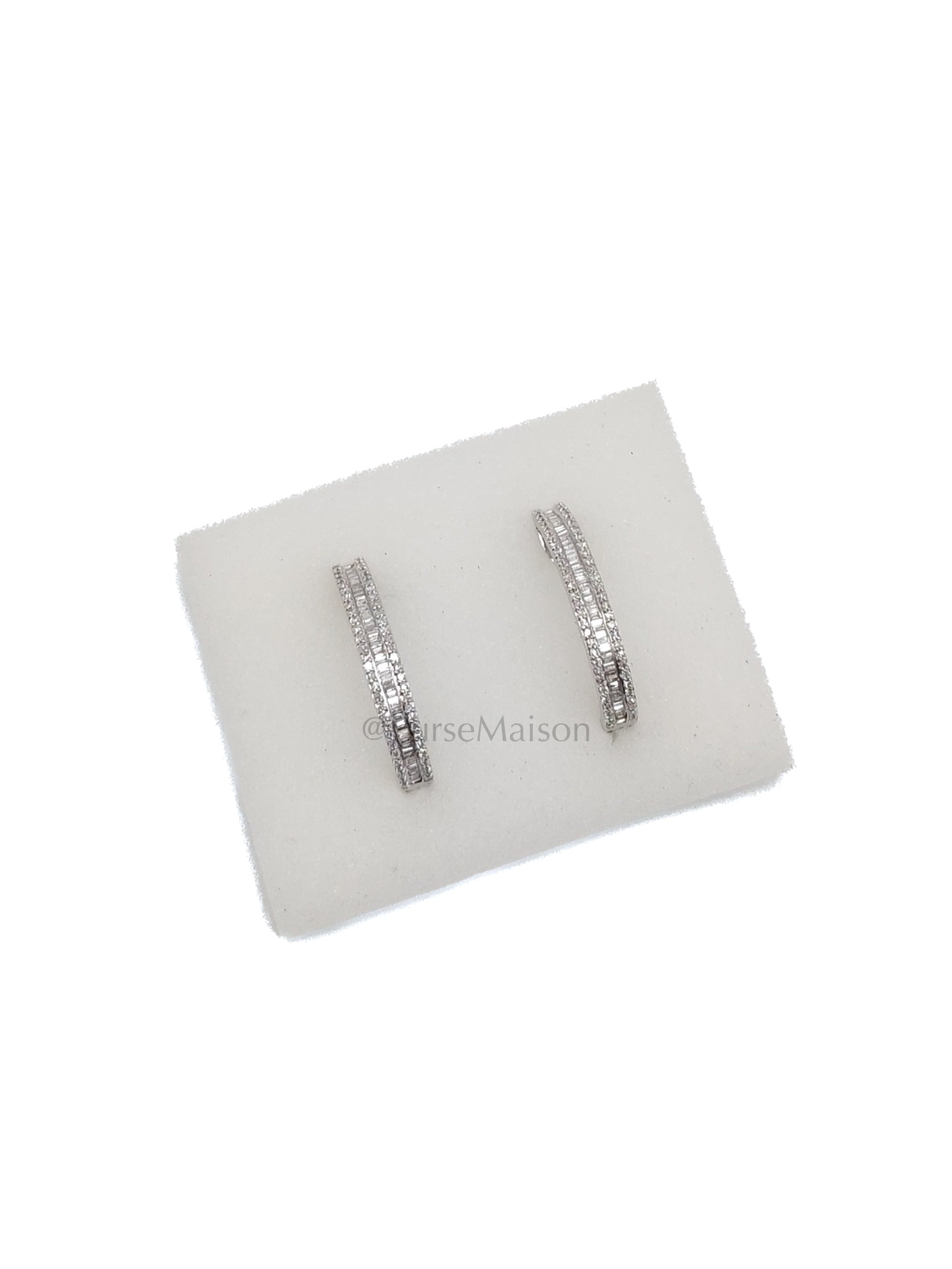 Baguette and Small Round Diamond 14k White God Setting Natural Diamond Approx 2.1cts (color h/i) Earrings | Purse Maison Luxury Bags Shop