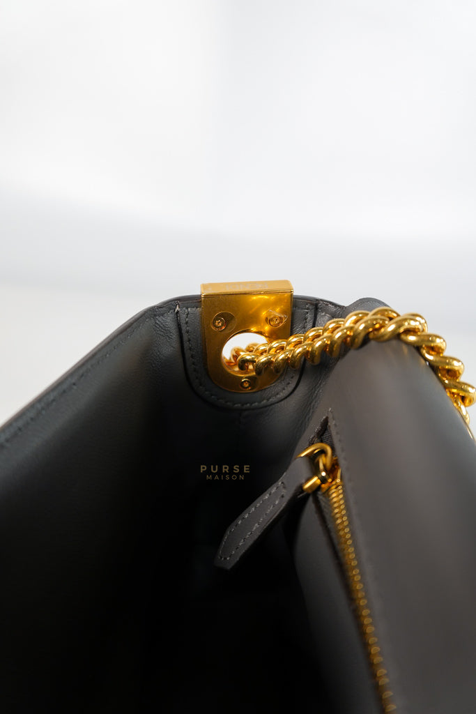 Baguette Small in Chain Midi Nappa Embossed Leather | Purse Maison Luxury Bags Shop