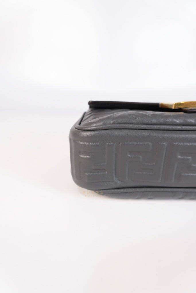 Baguette Small in Chain Midi Nappa Embossed Leather | Purse Maison Luxury Bags Shop