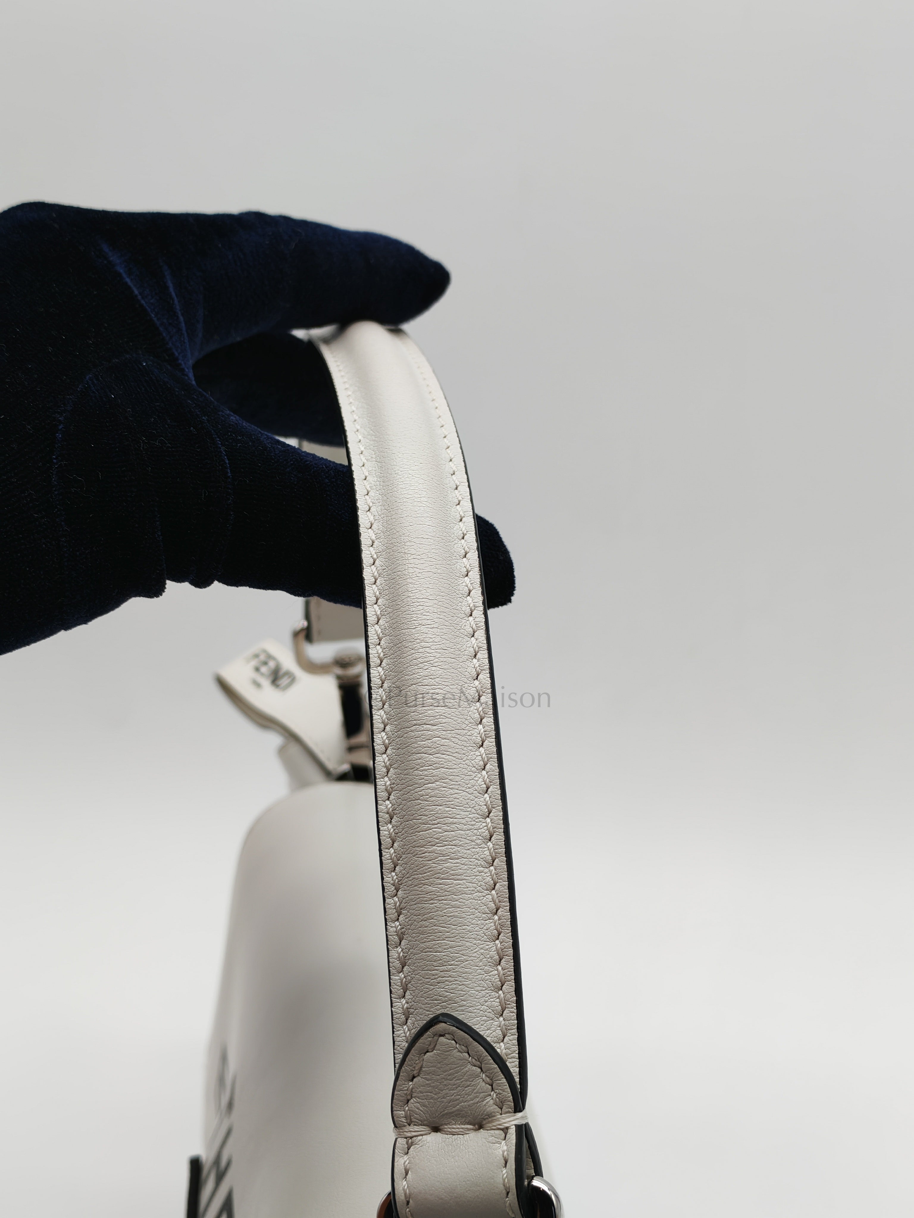 Baguette Vitello Nappa Leather in White Shoulder Bag | Purse Maison Luxury Bags Shop