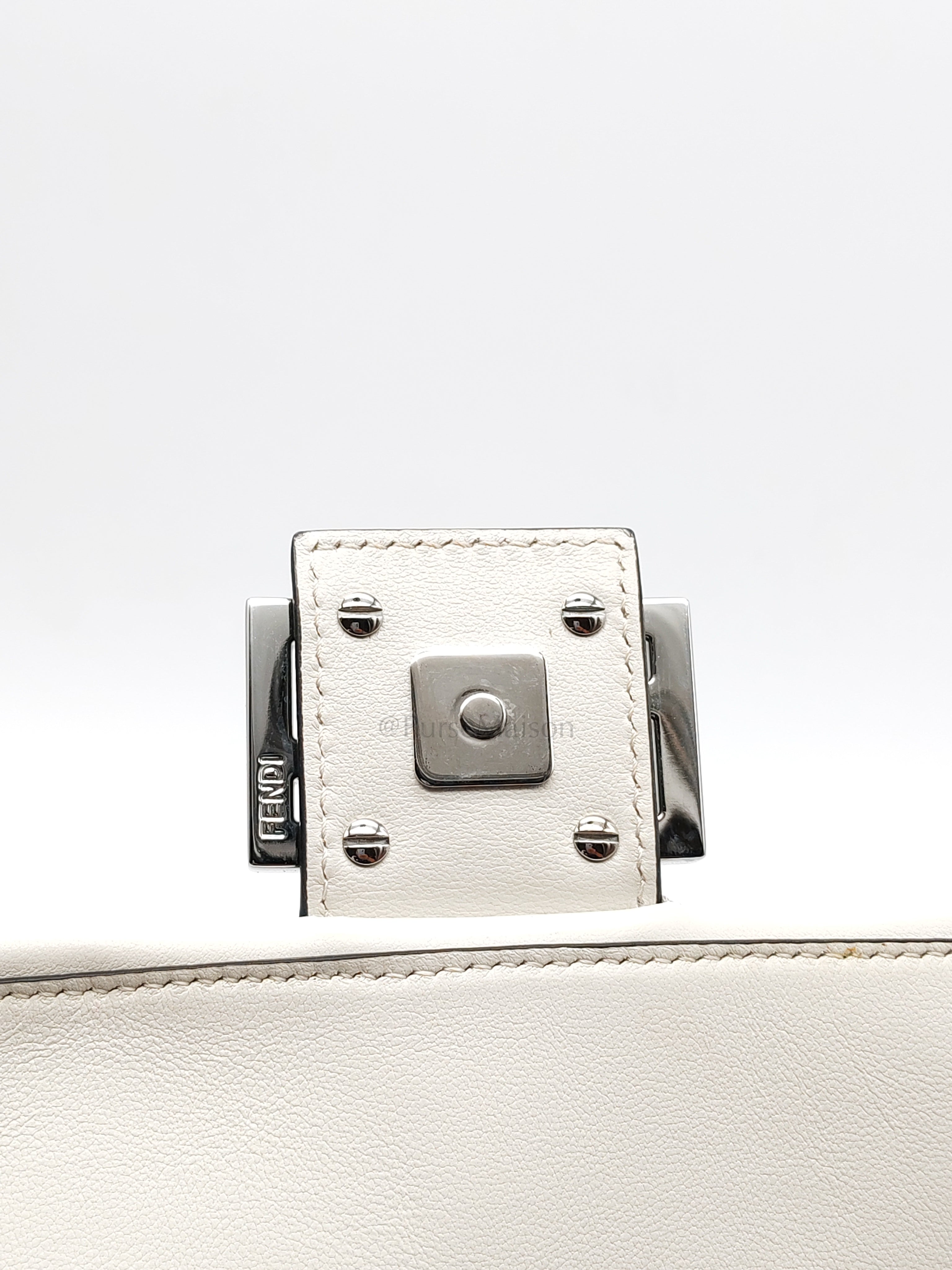 Baguette Vitello Nappa Leather in White Shoulder Bag | Purse Maison Luxury Bags Shop