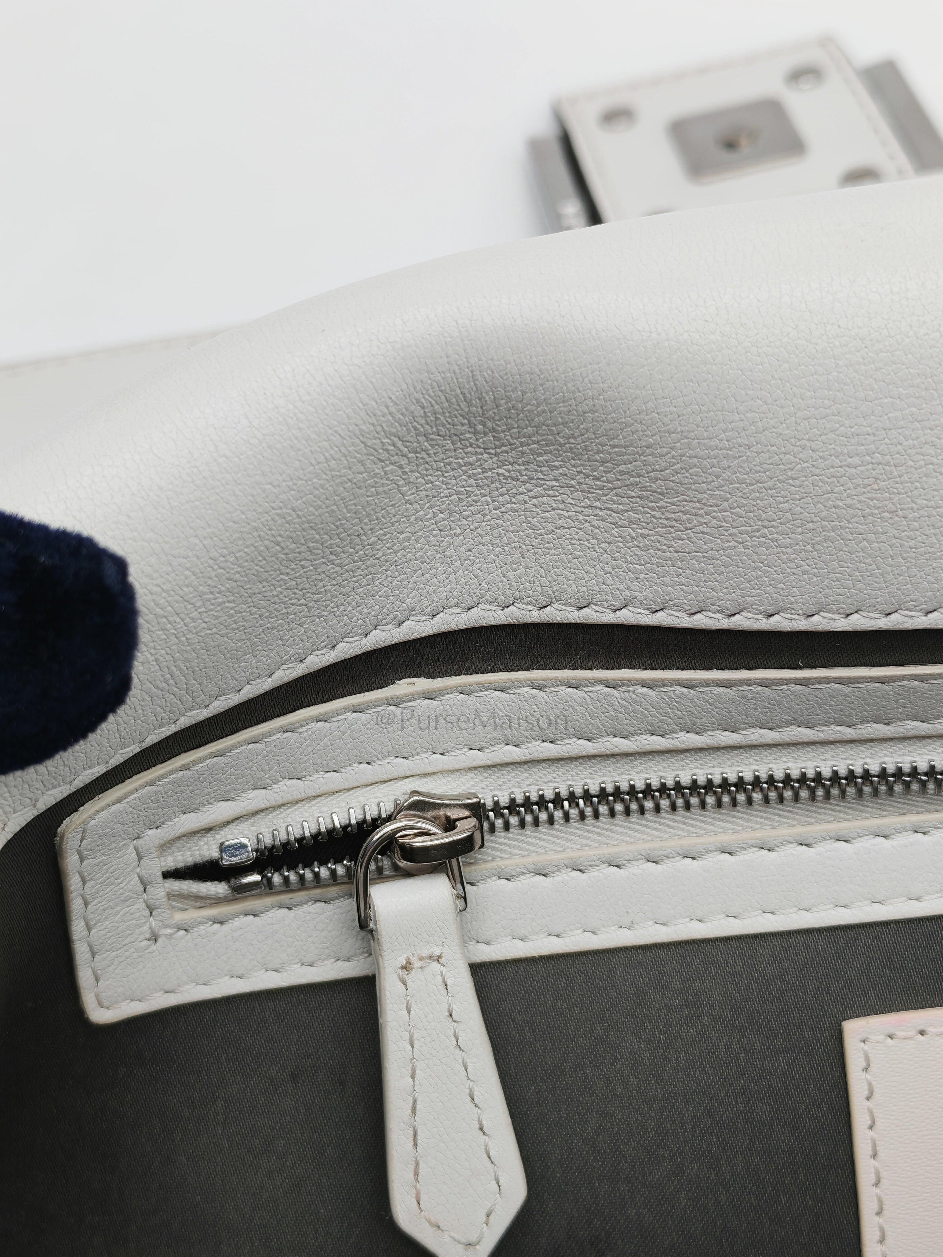 Baguette Vitello Nappa Leather in White Shoulder Bag | Purse Maison Luxury Bags Shop