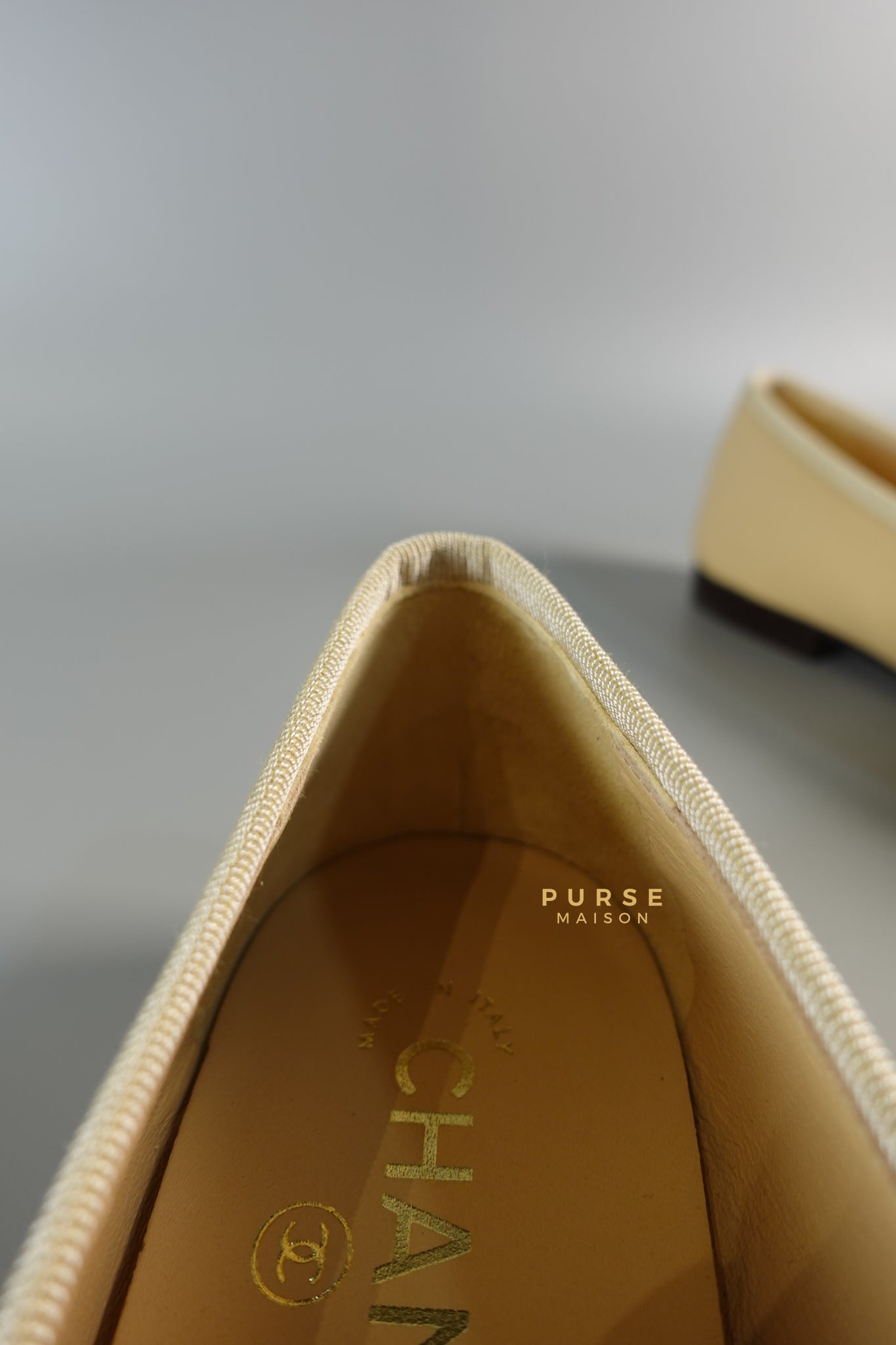 Ballerina Calfskin Cream Flats Size 39 EUR (25.5cm) | Purse