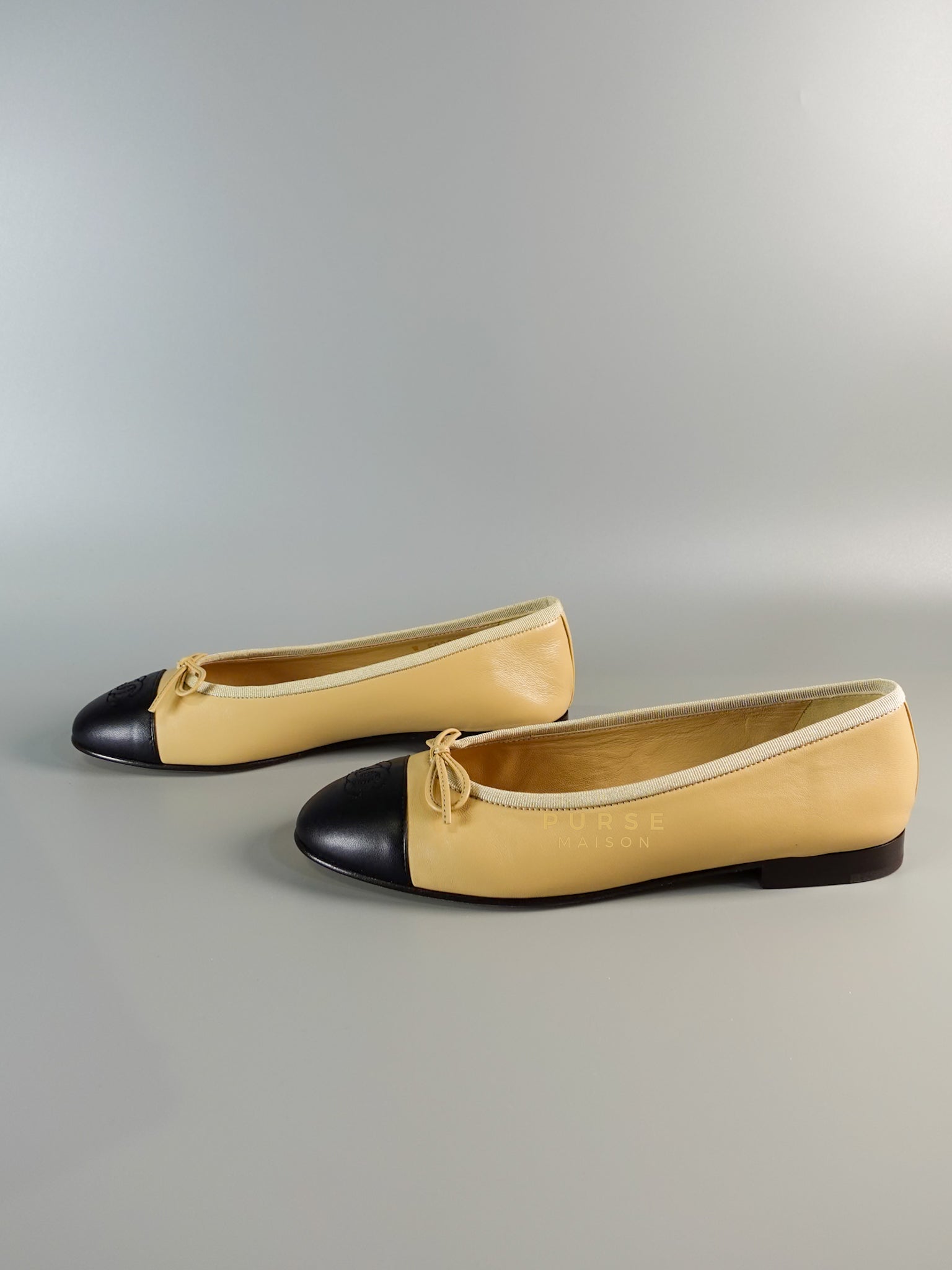 Ballerina Calfskin Cream Flats Size 39 EUR (25.5cm) | Purse Maison Luxury Bags Shop