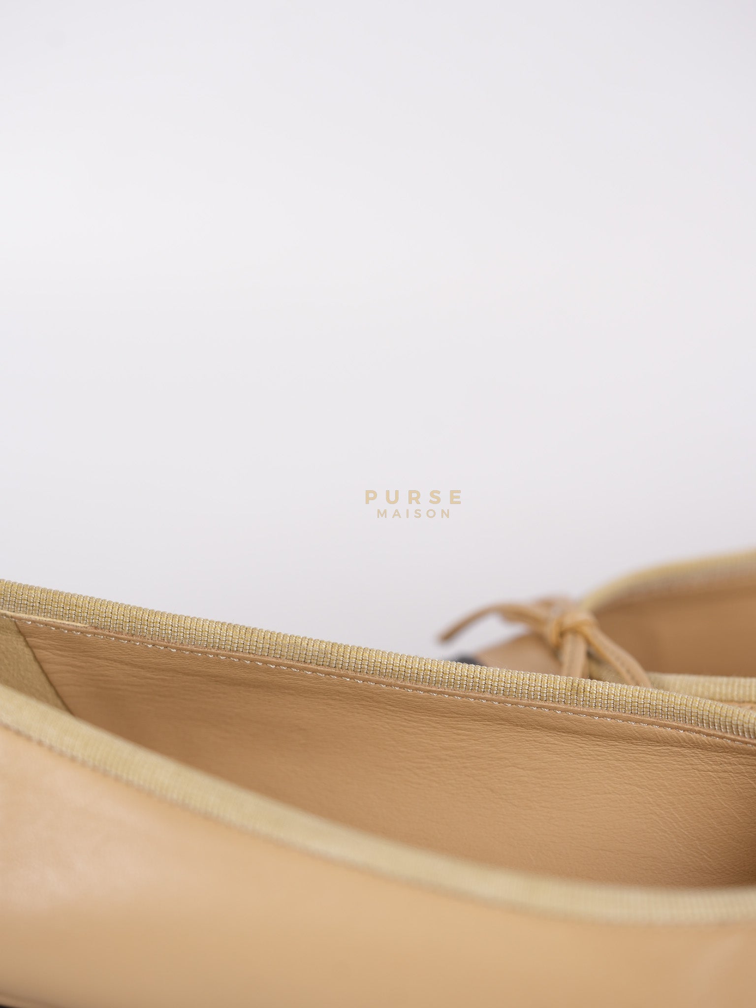 Ballerina Flats Beige/ Black Calfskin Leather Size 38 EU (24cm) | Purse Maison Luxury Bags Shop