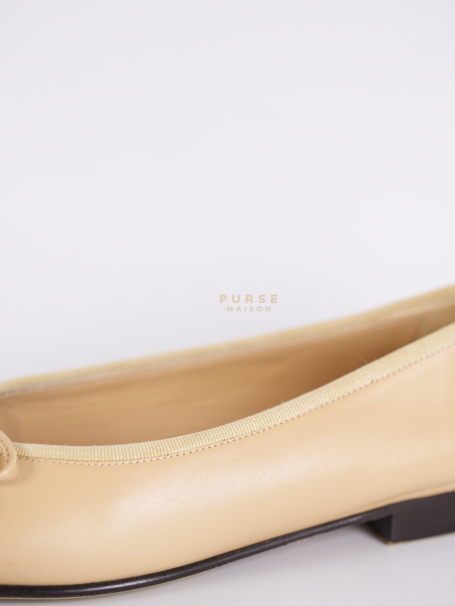 Ballerina Flats Beige/ Black Calfskin Leather Size 38 EU (24cm) | Purse Maison Luxury Bags Shop