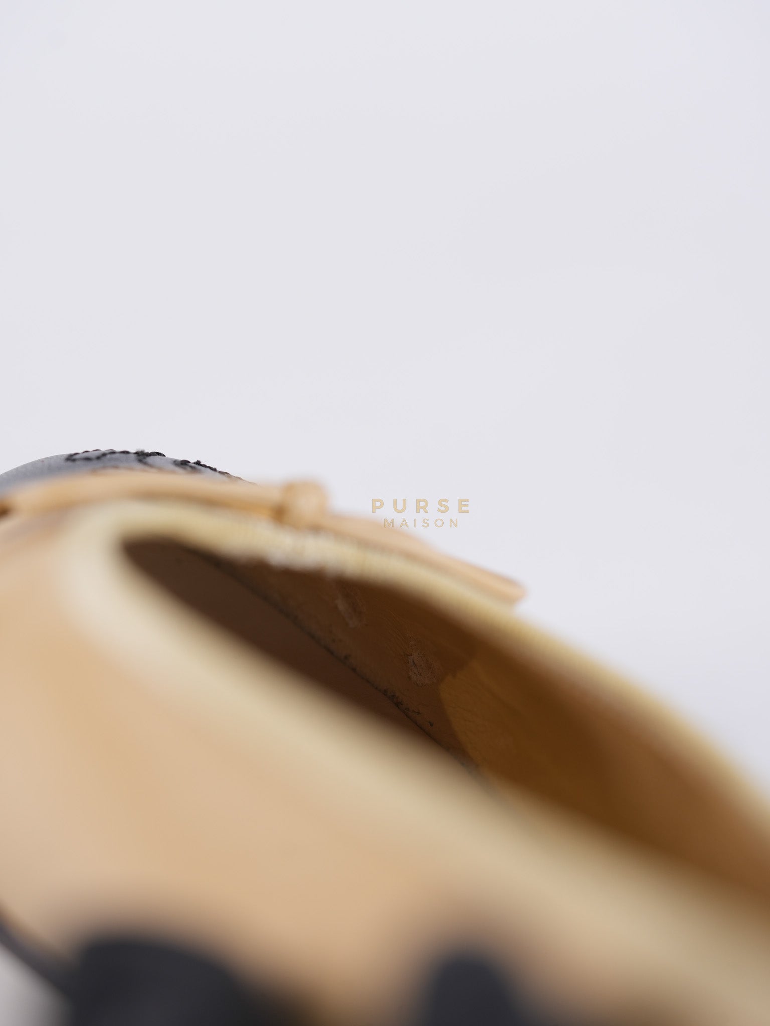 Ballerina Flats Beige/ Black Calfskin Leather Size 38 EU (24cm) | Purse Maison Luxury Bags Shop