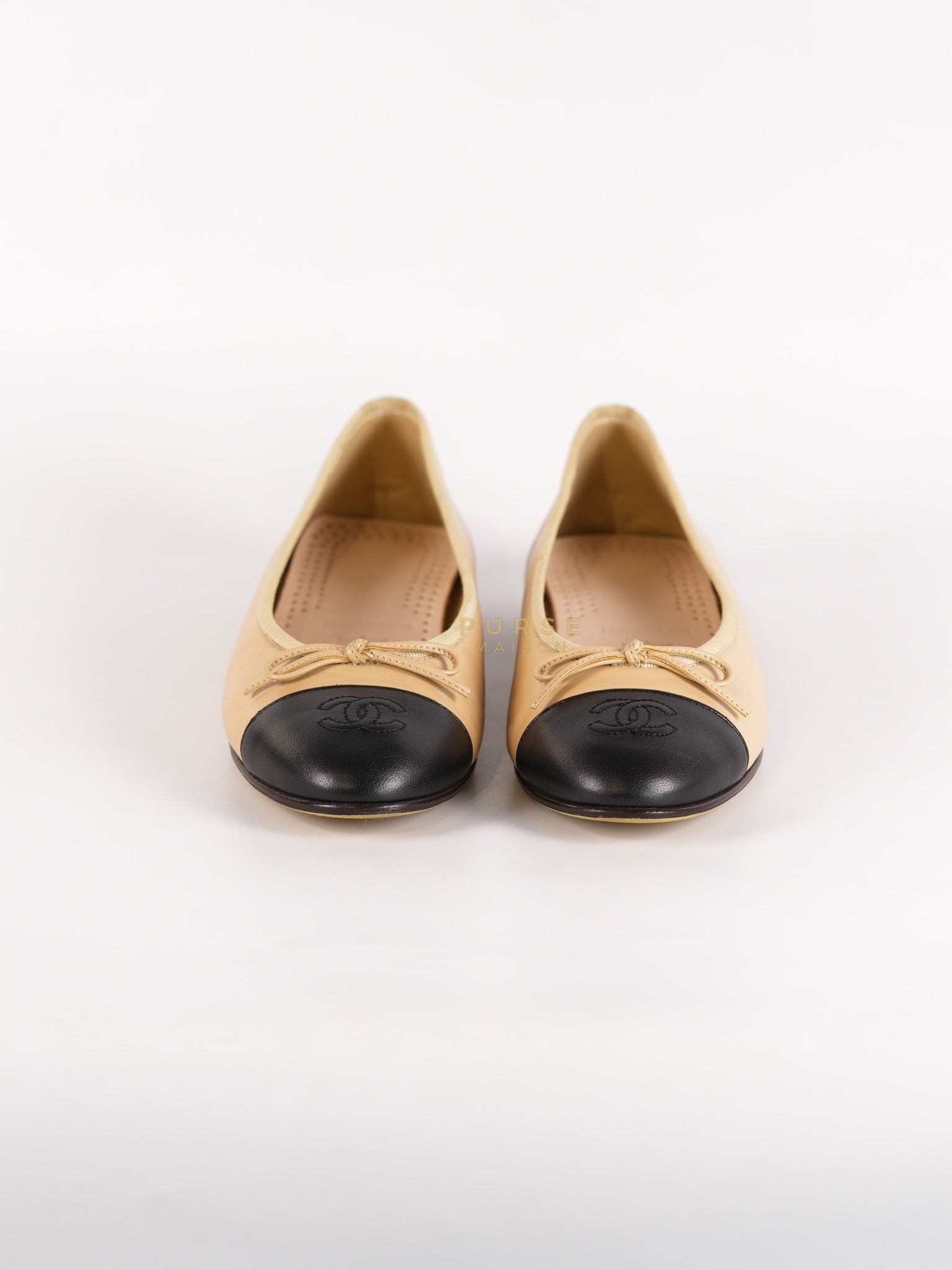 Ballerina Flats Beige/ Black Calfskin Leather Size 38 EU (24cm) | Purse Maison Luxury Bags Shop