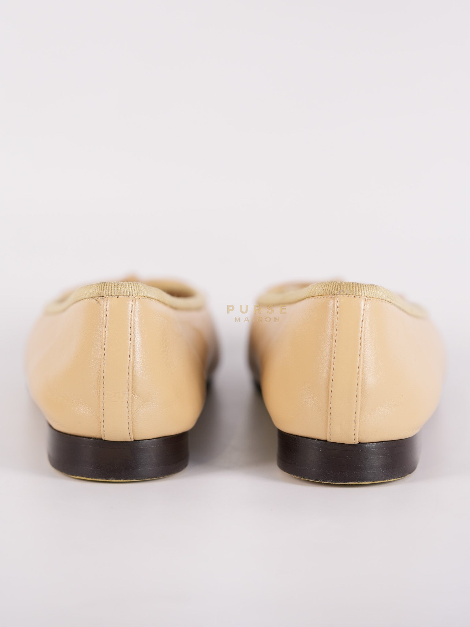 Ballerina Flats Beige/ Black Calfskin Leather Size 38 EU (24cm) | Purse Maison Luxury Bags Shop