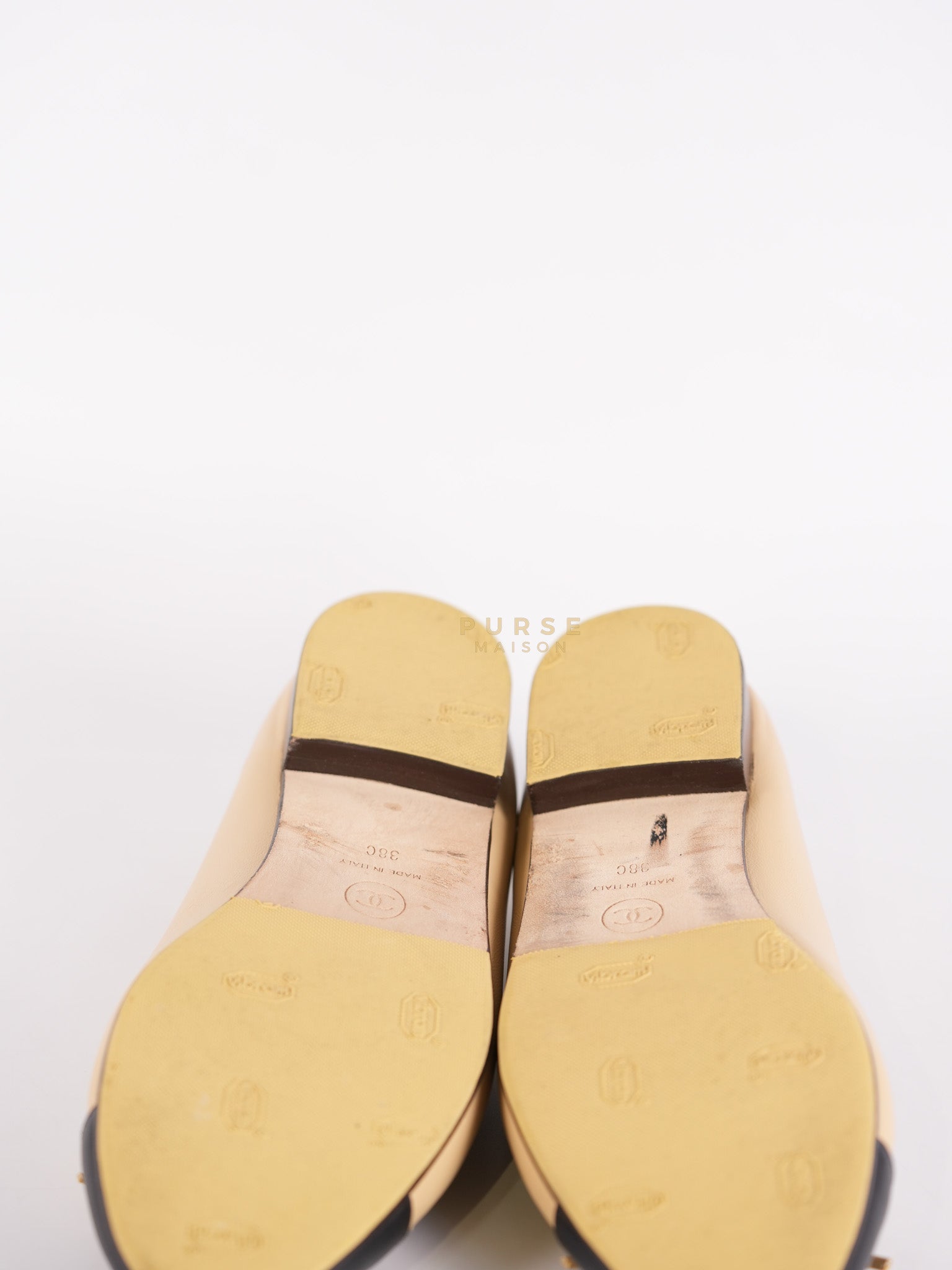 Ballerina Flats Beige/ Black Calfskin Leather Size 38 EU (24cm) | Purse Maison Luxury Bags Shop