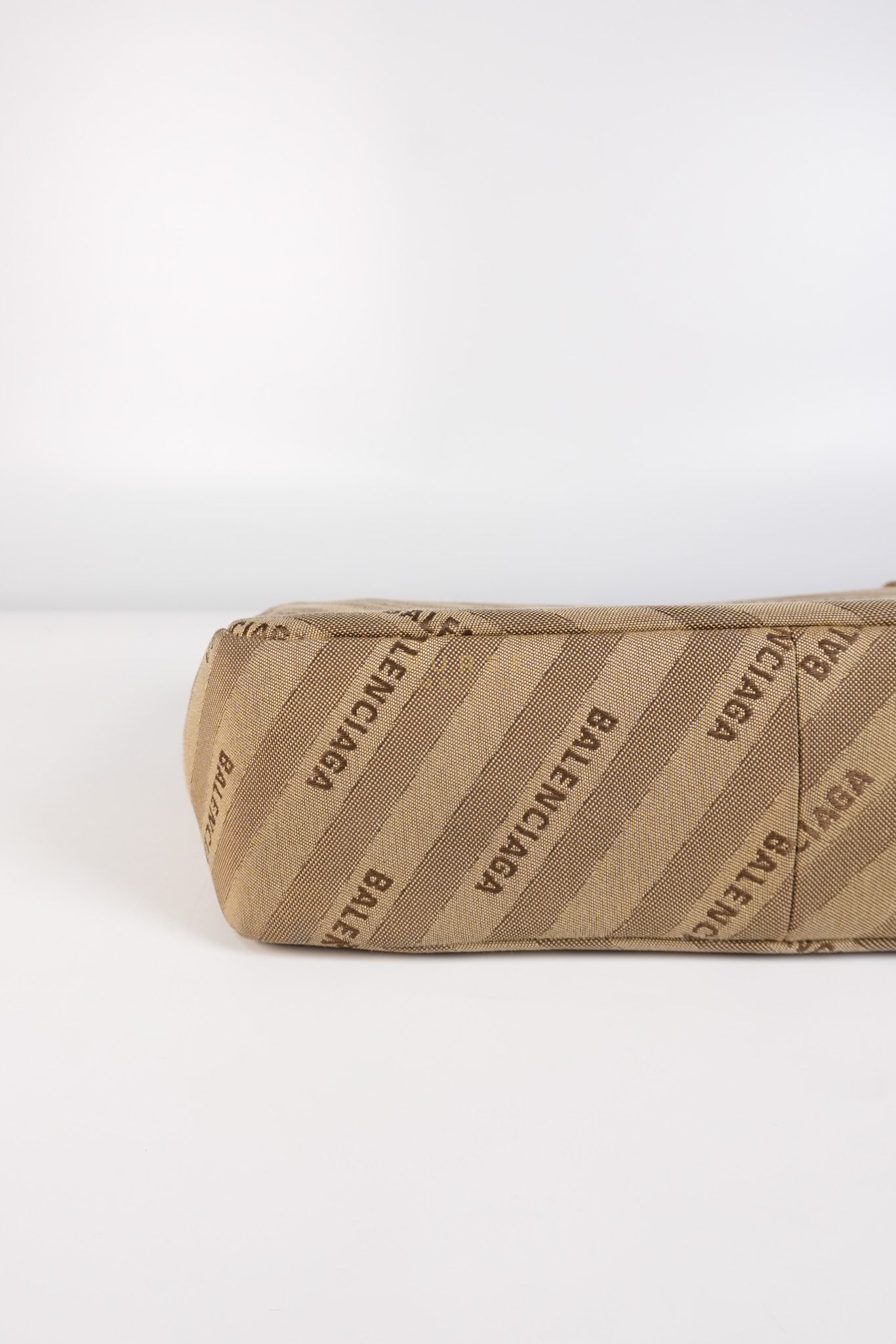 BB logo Chain Monogram Shoulder Bag | Purse Maison Luxury Bags Shop