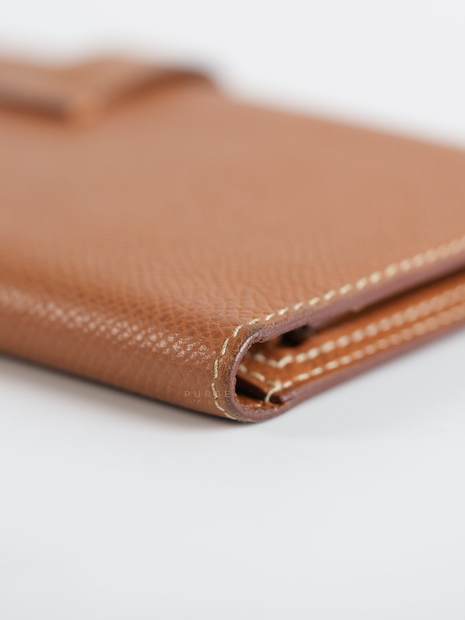 Bearn Bifold Wallet in Gold Courchevel Leather and Gold Hardware Stamp Square C (1999) | Purse Maison Luxury Bags Shop
