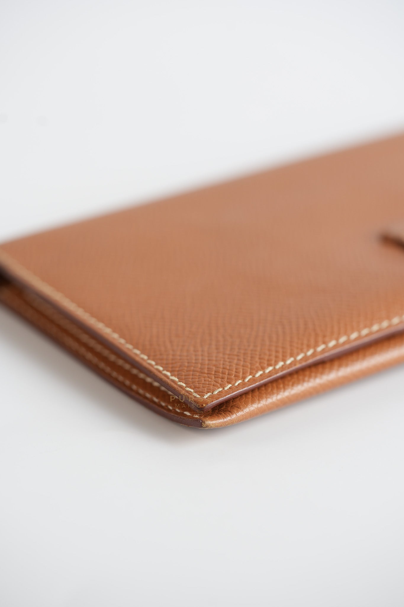 Bearn Bifold Wallet in Gold Courchevel Leather and Gold Hardware Stamp Square C (1999) | Purse Maison Luxury Bags Shop