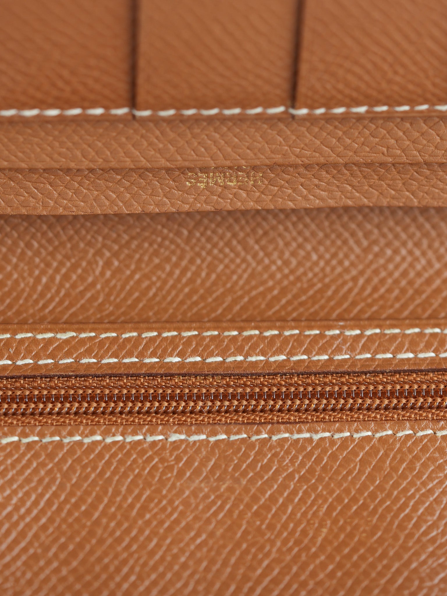 Bearn Bifold Wallet in Gold Courchevel Leather and Gold Hardware Stamp Square C (1999) | Purse Maison Luxury Bags Shop
