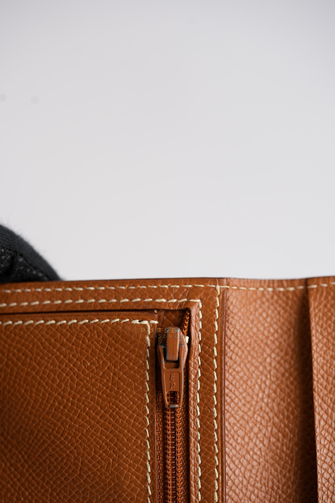 Bearn Bifold Wallet in Gold Courchevel Leather and Gold Hardware Stamp Square C (1999) | Purse Maison Luxury Bags Shop