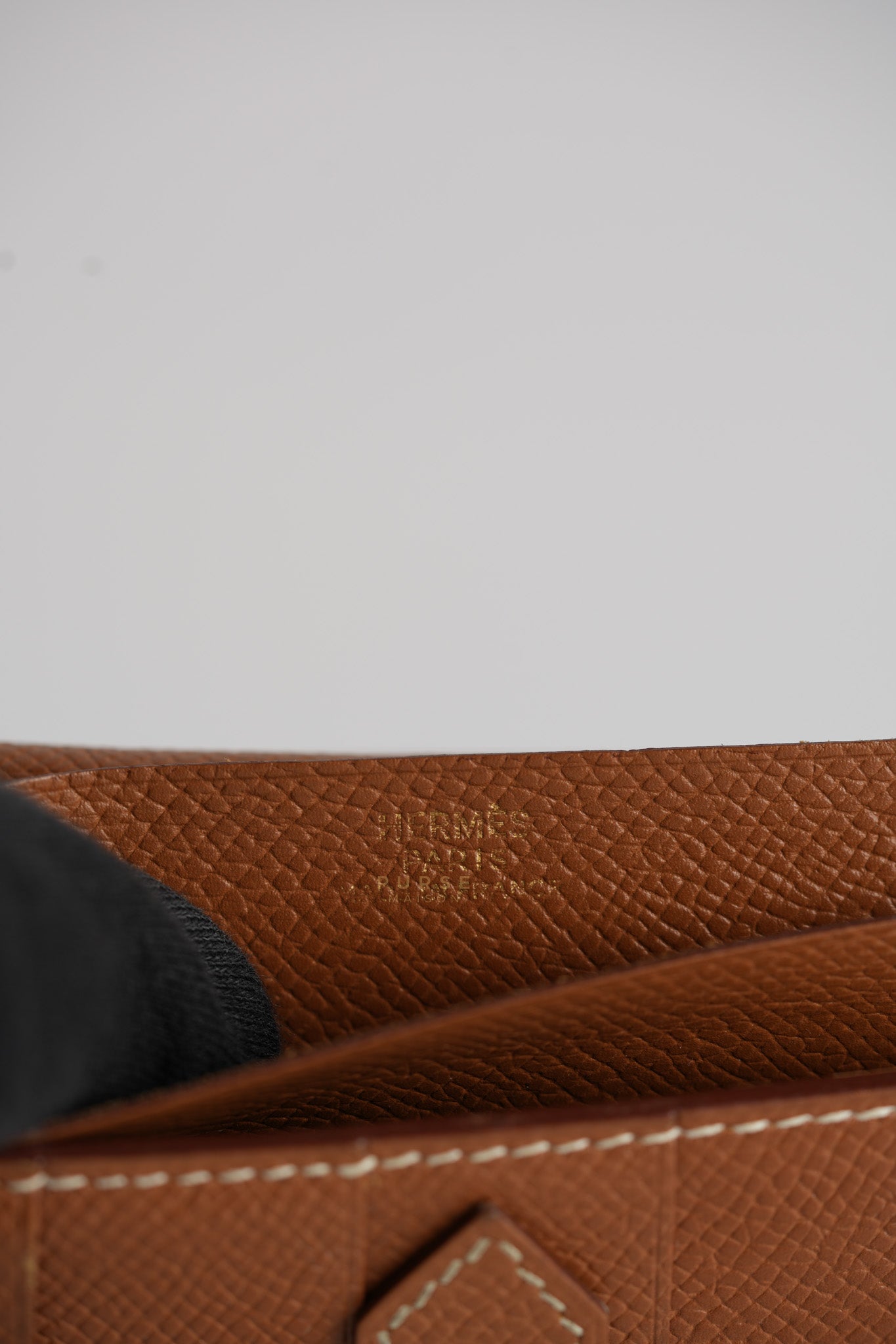 Bearn Bifold Wallet in Gold Courchevel Leather and Gold Hardware Stamp Square C (1999) | Purse Maison Luxury Bags Shop