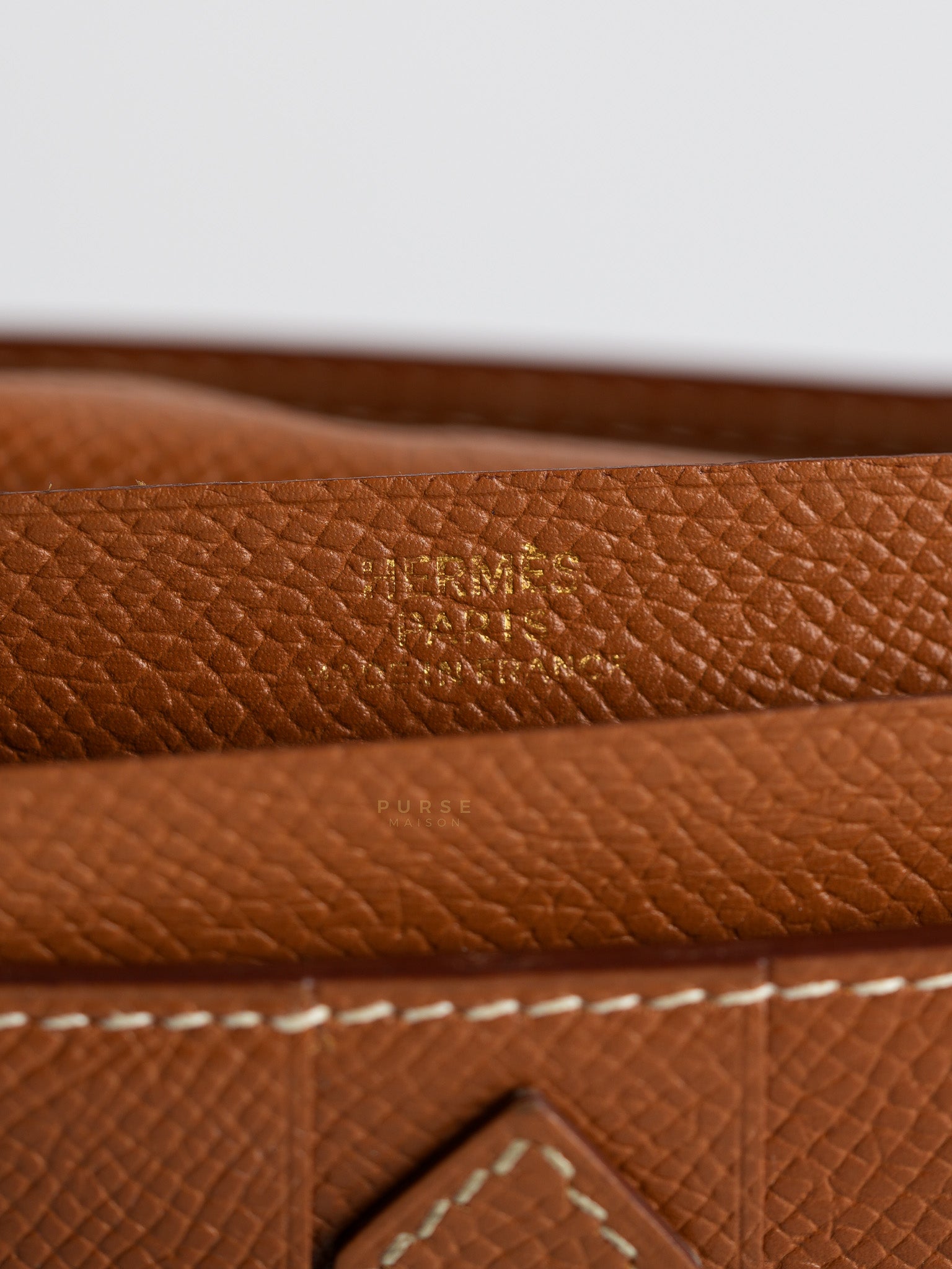 Bearn Bifold Wallet in Gold Courchevel Leather and Gold Hardware Stamp Square C (1999) | Purse Maison Luxury Bags Shop