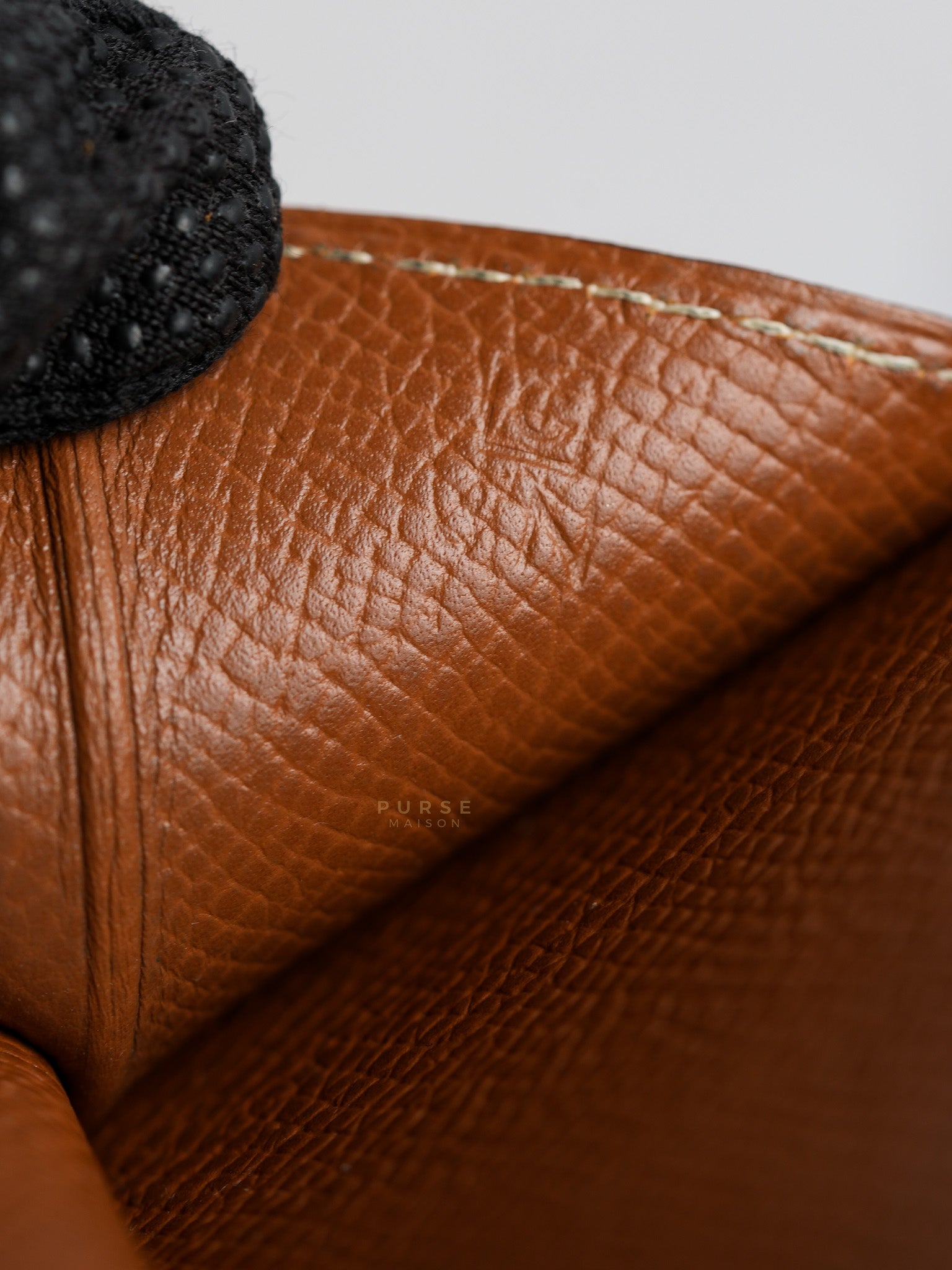 Bearn Bifold Wallet in Gold Courchevel Leather and Gold Hardware Stamp Square C (1999) | Purse Maison Luxury Bags Shop