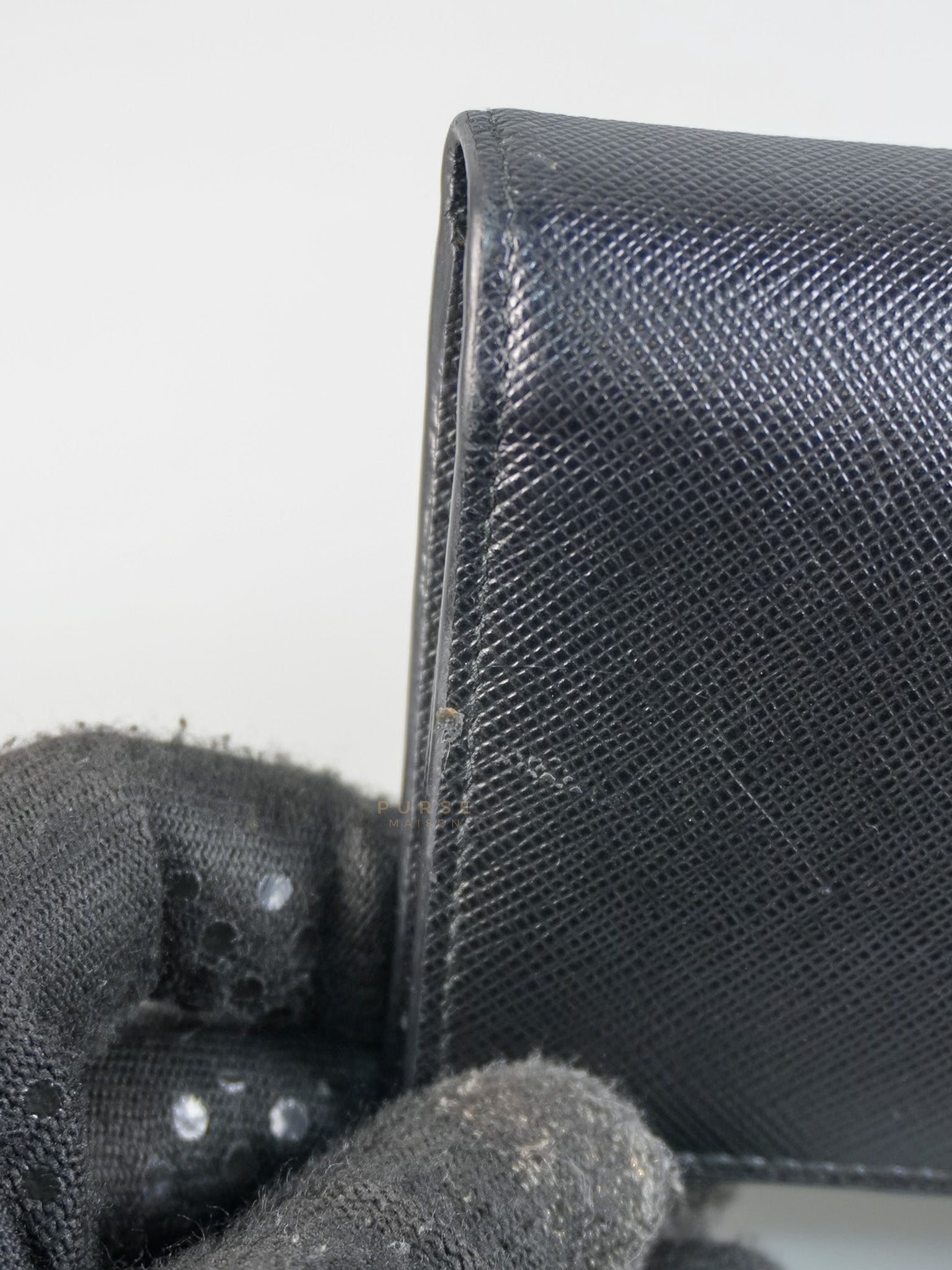 Bi-fold Wallet in Black Saffiano Leather | Purse Maison Luxury Bags Shop