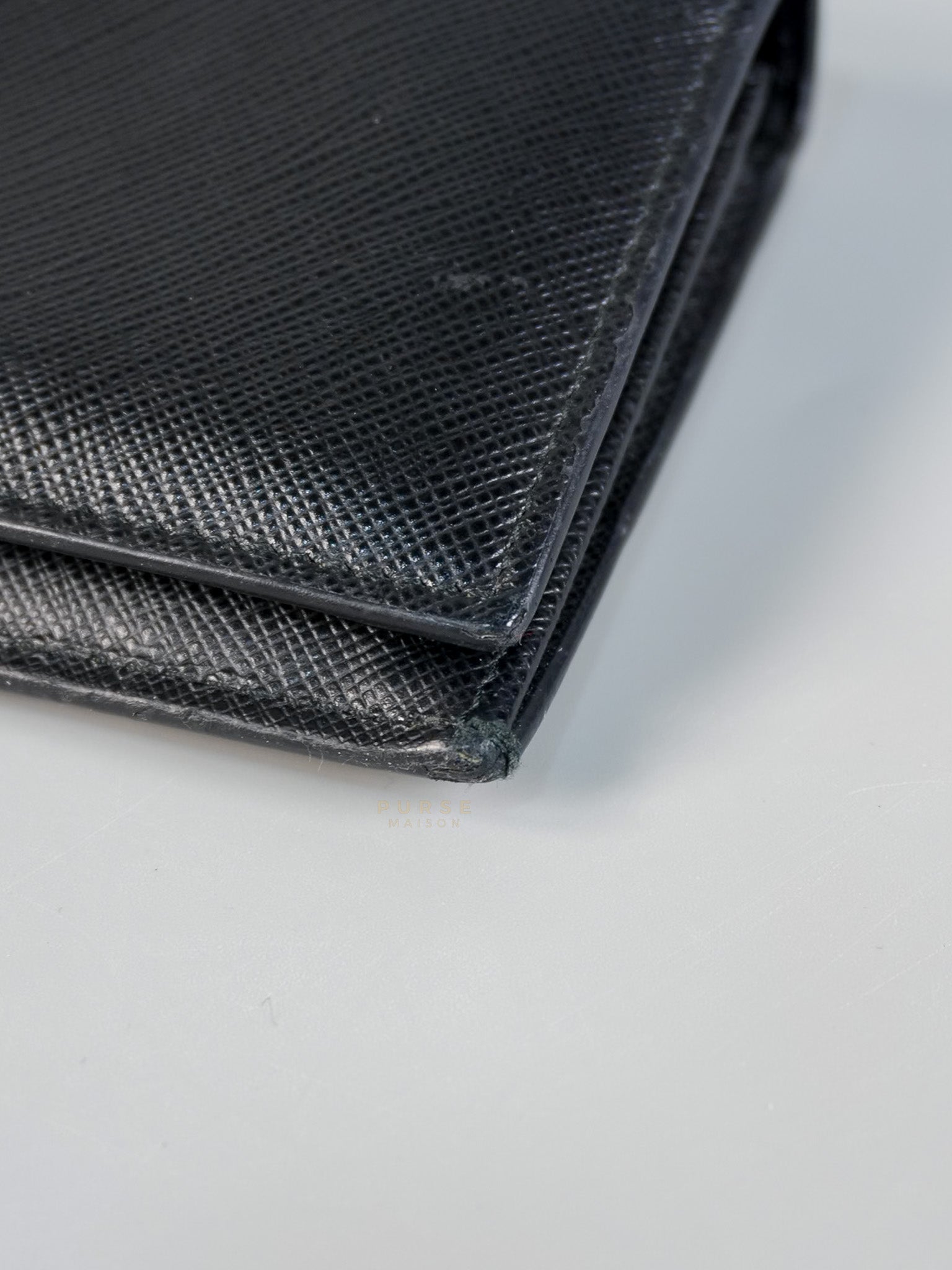 Bi-fold Wallet in Black Saffiano Leather | Purse Maison Luxury Bags Shop
