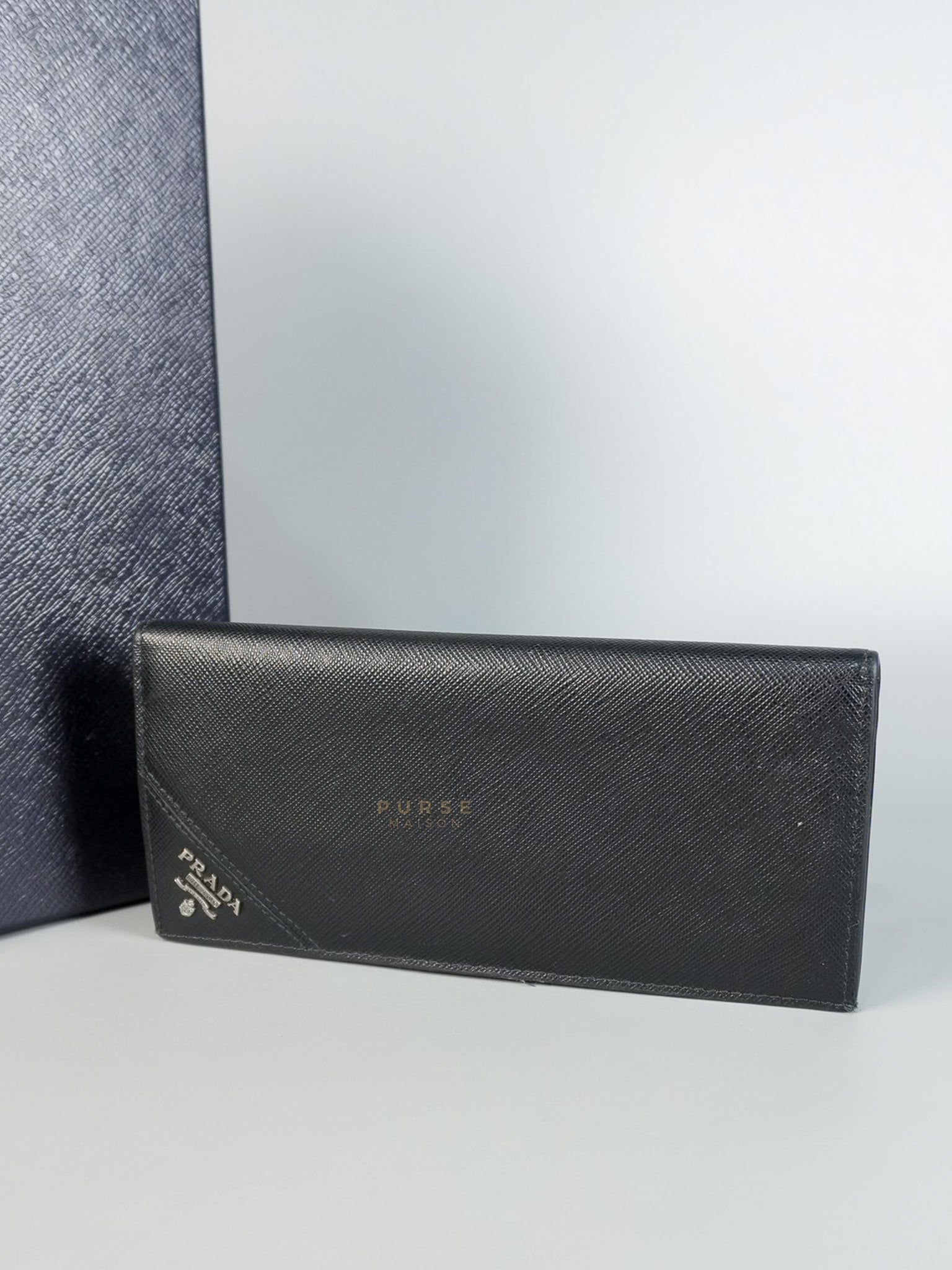 Bi-fold Wallet in Black Saffiano Leather | Purse Maison Luxury Bags Shop