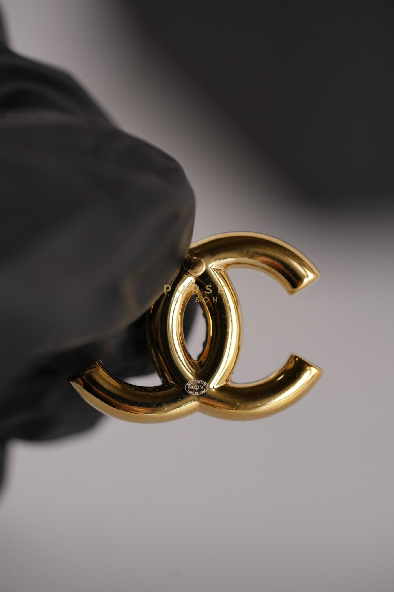 Big CC Pearl Stud Earrings in Gold Hardware