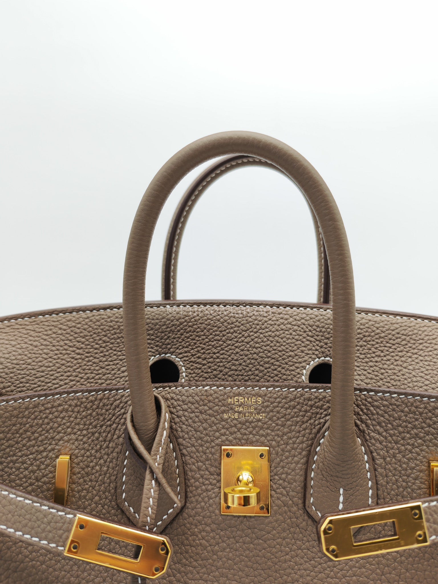 Birkin 25 Etoupe Retourne in Togo Leather and Gold Hardware Stamp D (2019) | Purse Maison Luxury Bags Shop