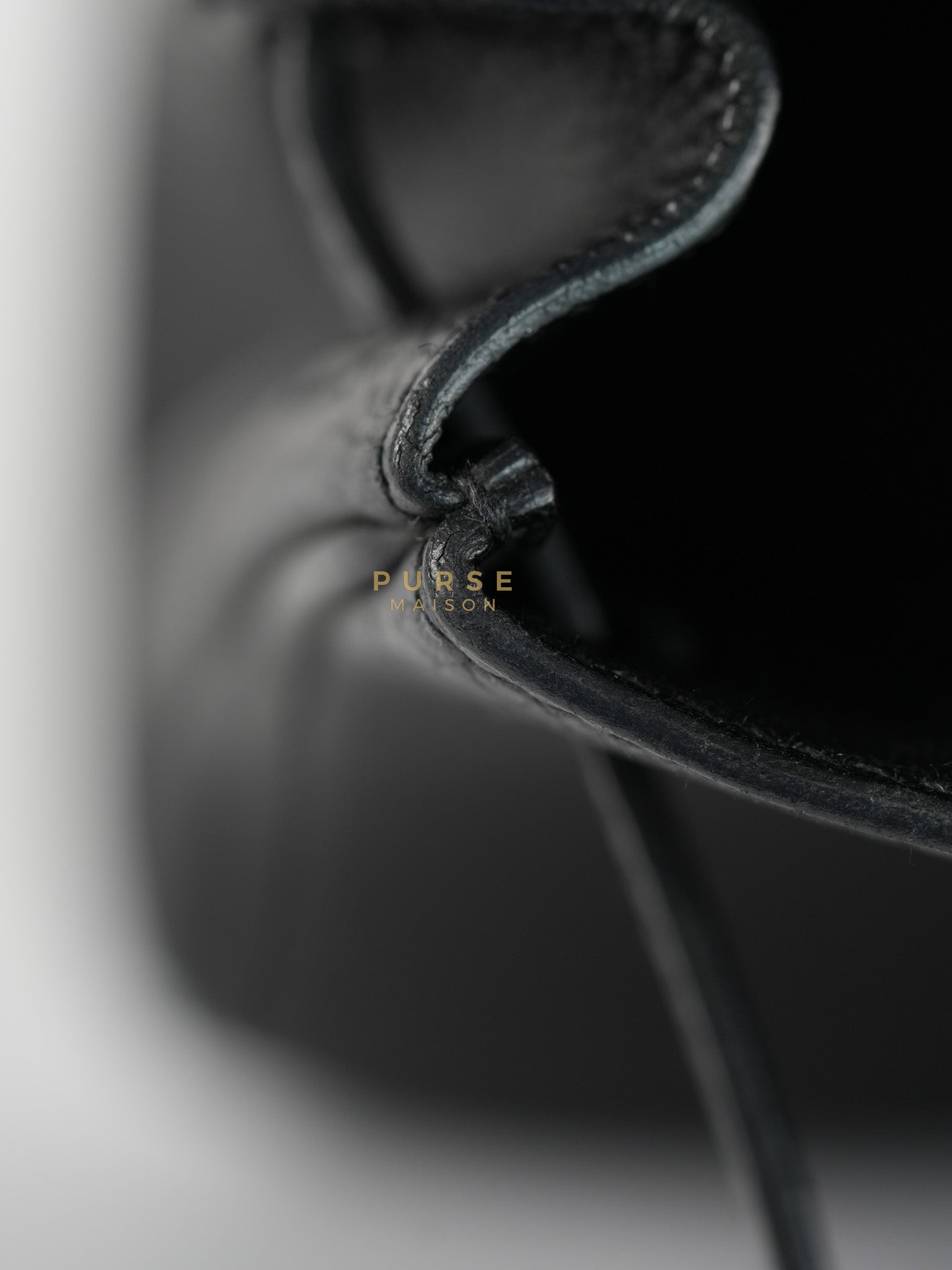 Birkin 25 in Black Togo Leather and Gold Hardware Stamp B (2023) | Purse Maison Luxury Bags Shop