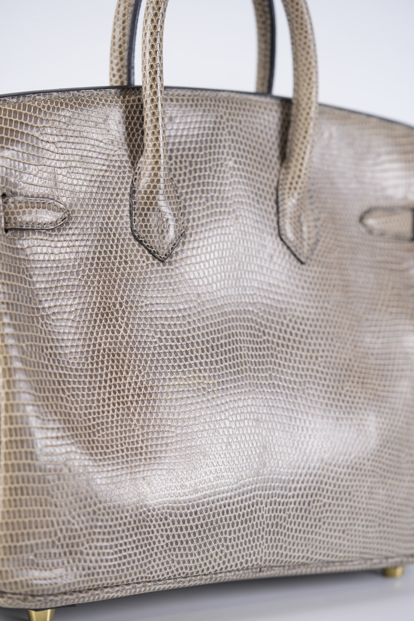 Birkin 25 Lizard Gris Tourterelle Gold hardware Stamp P (2012) | Purse Maison Luxury Bags Shop