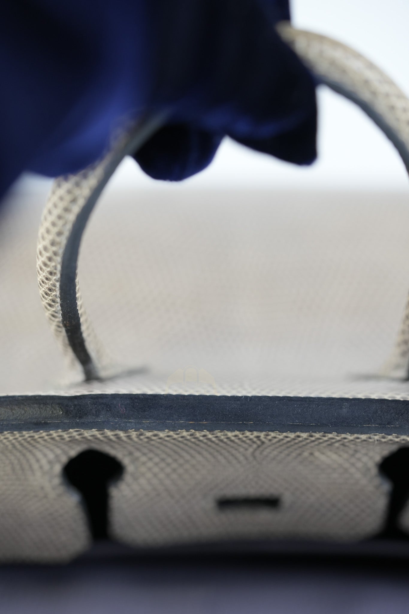 Birkin 25 Lizard Gris Tourterelle Gold hardware Stamp P (2012) | Purse Maison Luxury Bags Shop