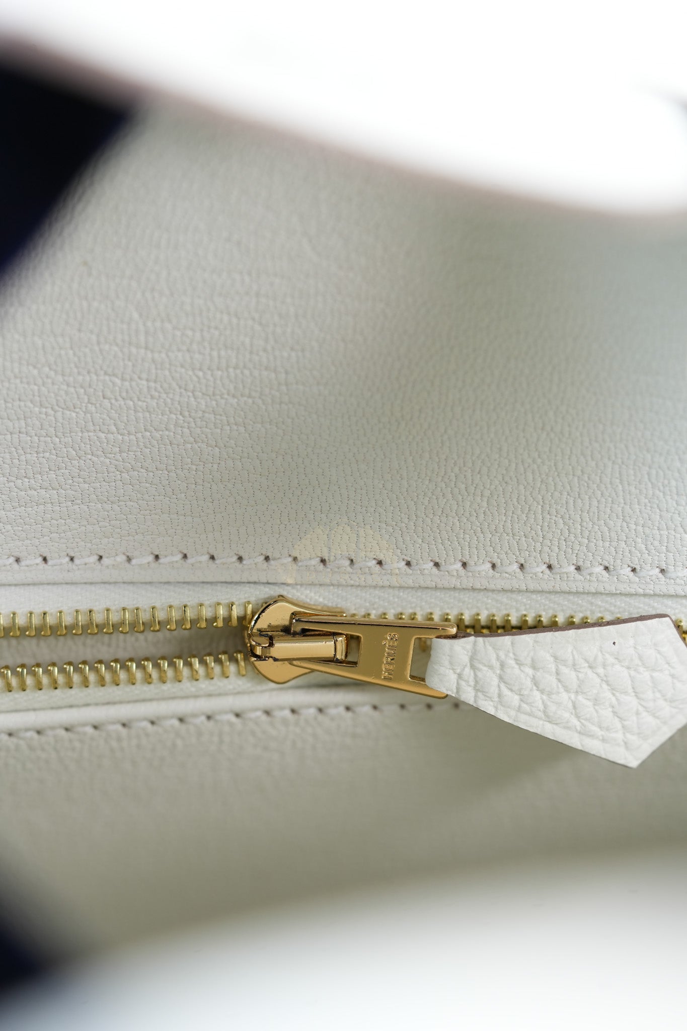 Birkin 25 Mushroom in Togo Leather and Gold Hardware Stamp B (2023) | Purse Maison Luxury Bags Shop