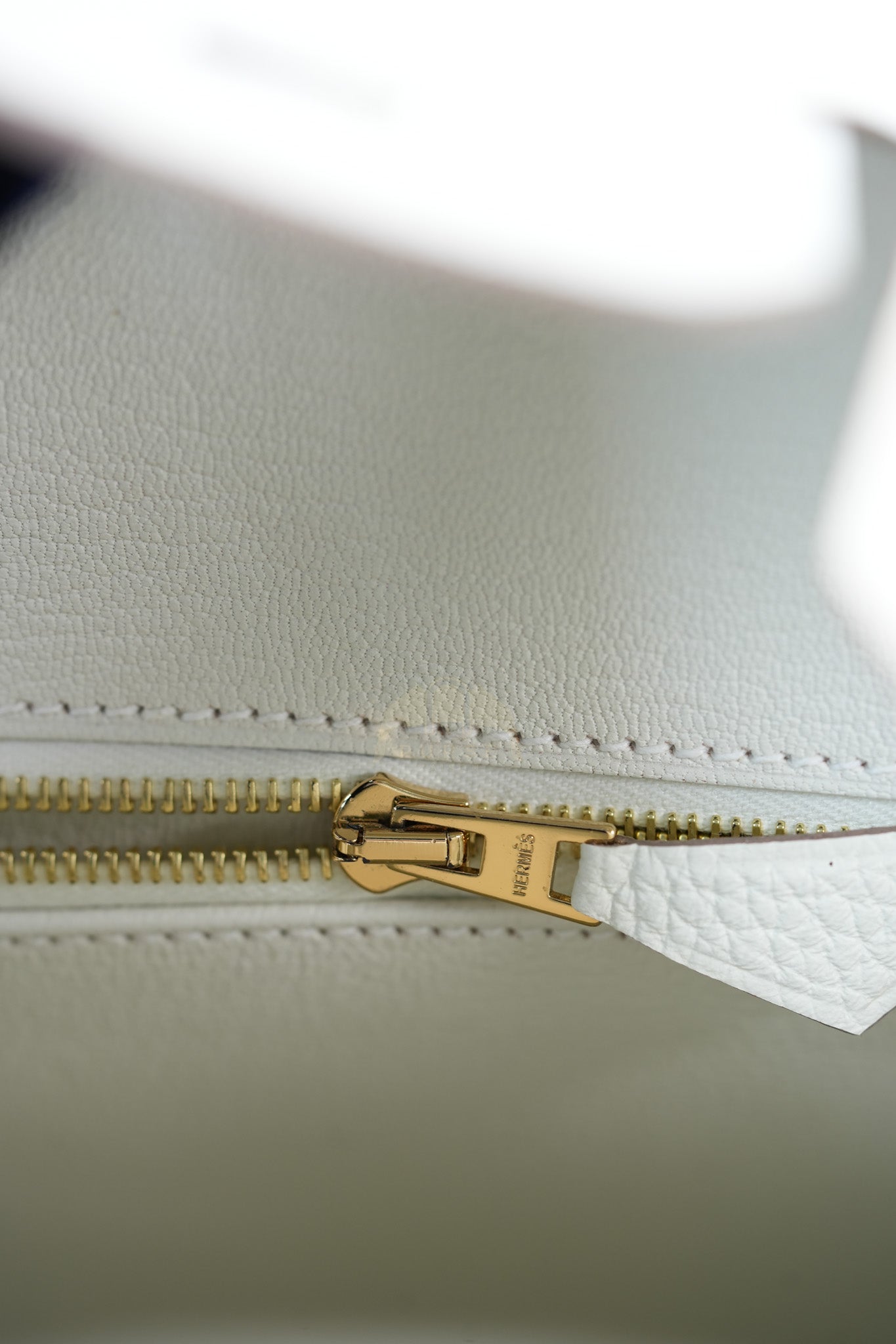 Birkin 25 Mushroom in Togo Leather and Gold Hardware Stamp B (2023) | Purse Maison Luxury Bags Shop