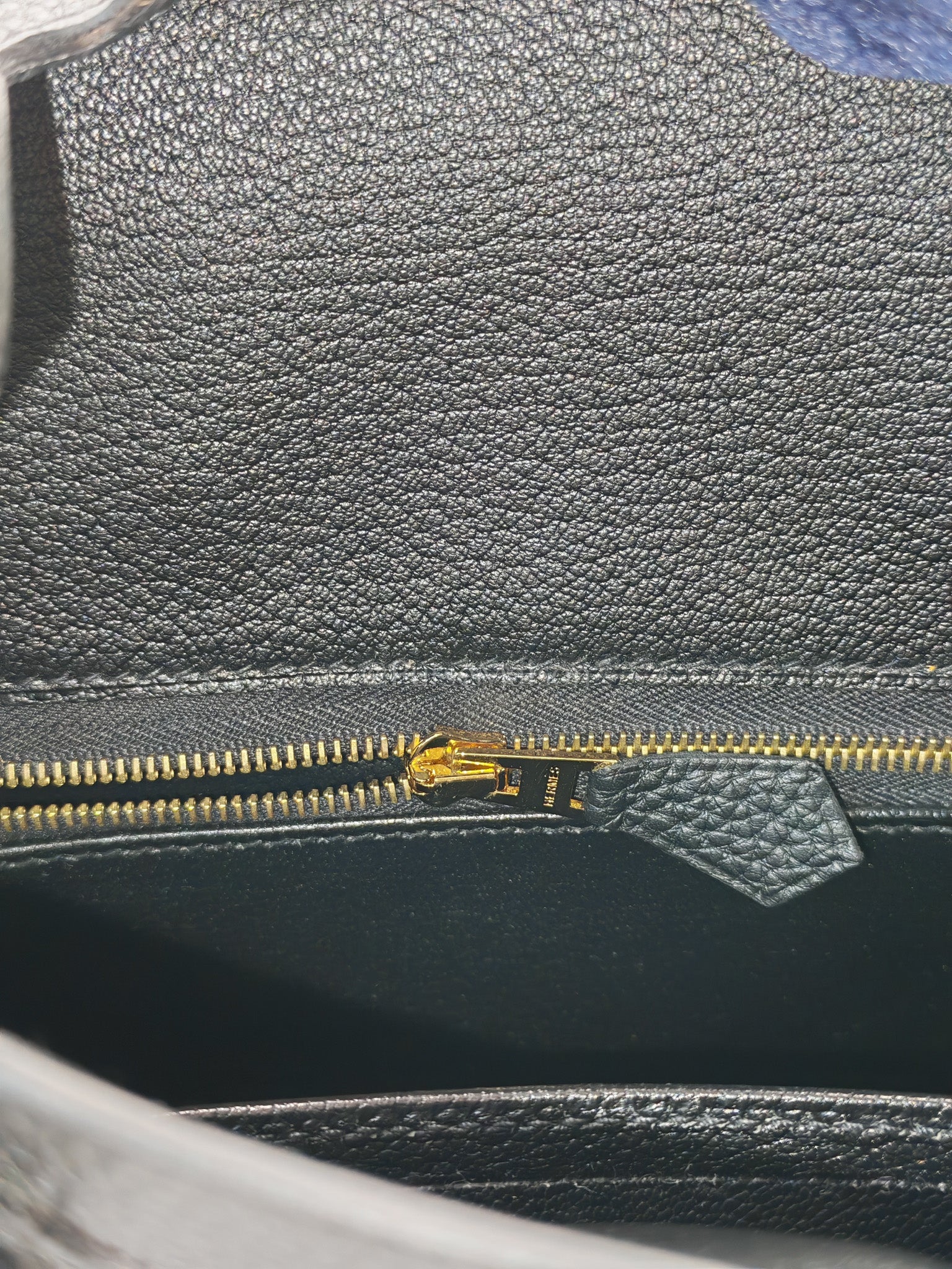 Birkin 25 Retourne Black in Togo Leather and Gold Hardware Stamp D (2019) | Purse Maison Luxury Bags Shop