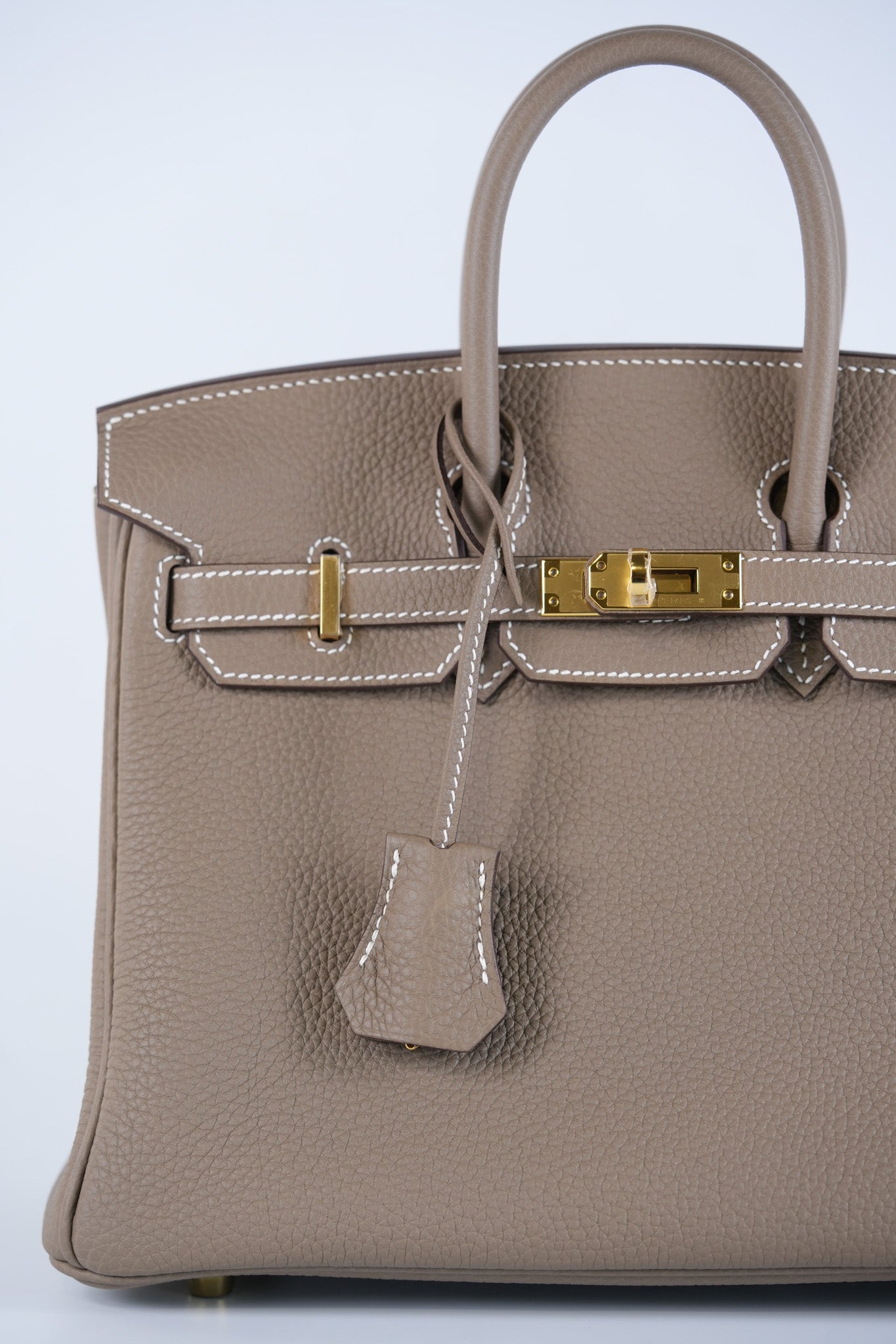 Birkin 25 Retourne in Etoupe Togo Leather and Gold Hardware Stamp W (2024) | Purse Maison Luxury Bags Shop