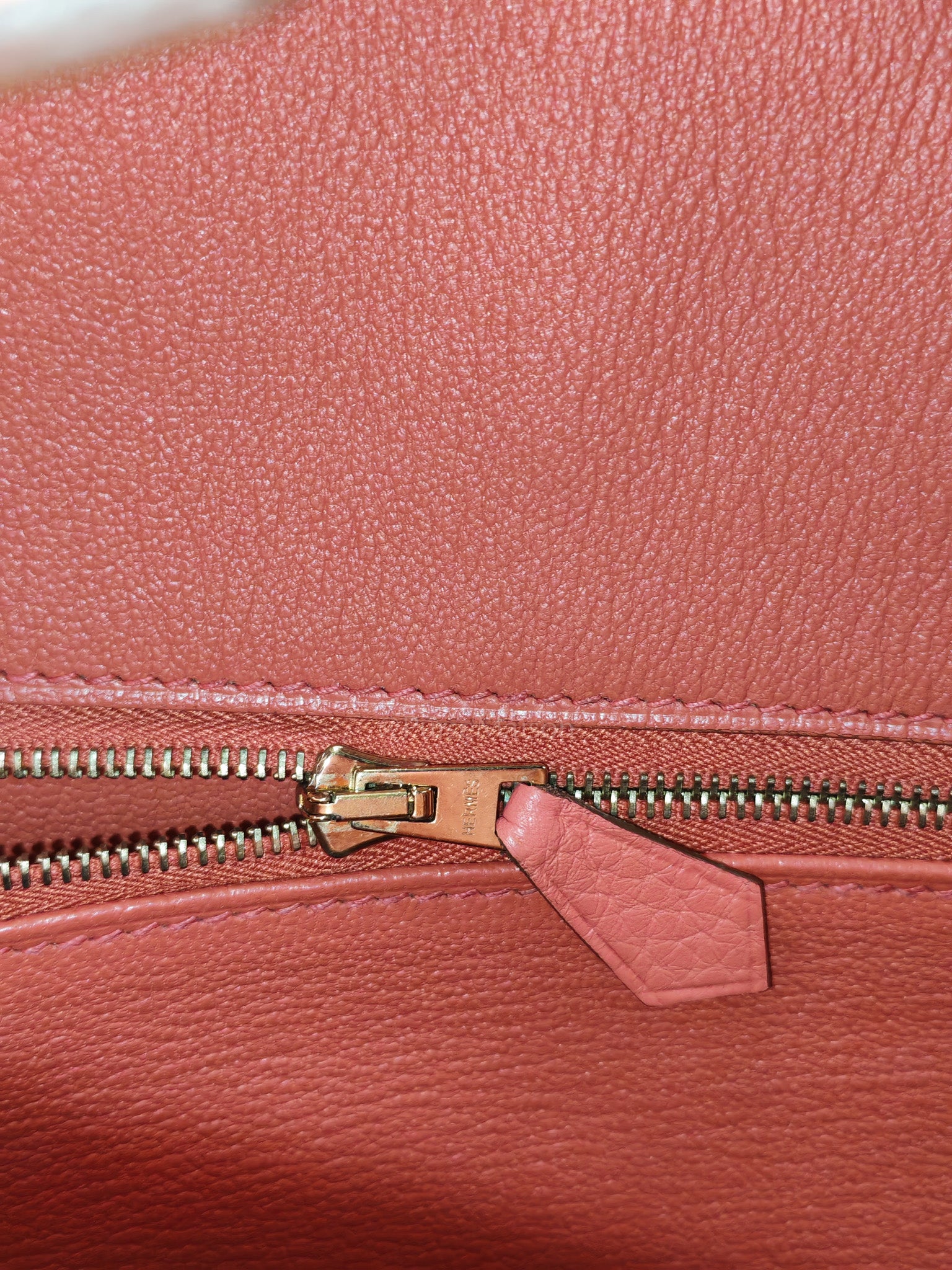 Birkin 35 Retourne in Bougainvillier Clemence Leather and Gold Hardware Stamp Square N (2010) | Purse Maison Luxury Bags Shop