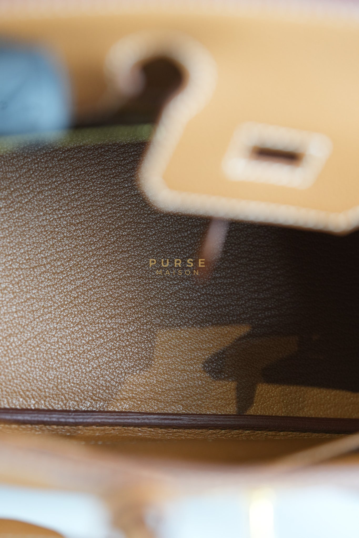 Birkin 25 in Gold Togo Leather & Gold Hardware Stamp B(2023)