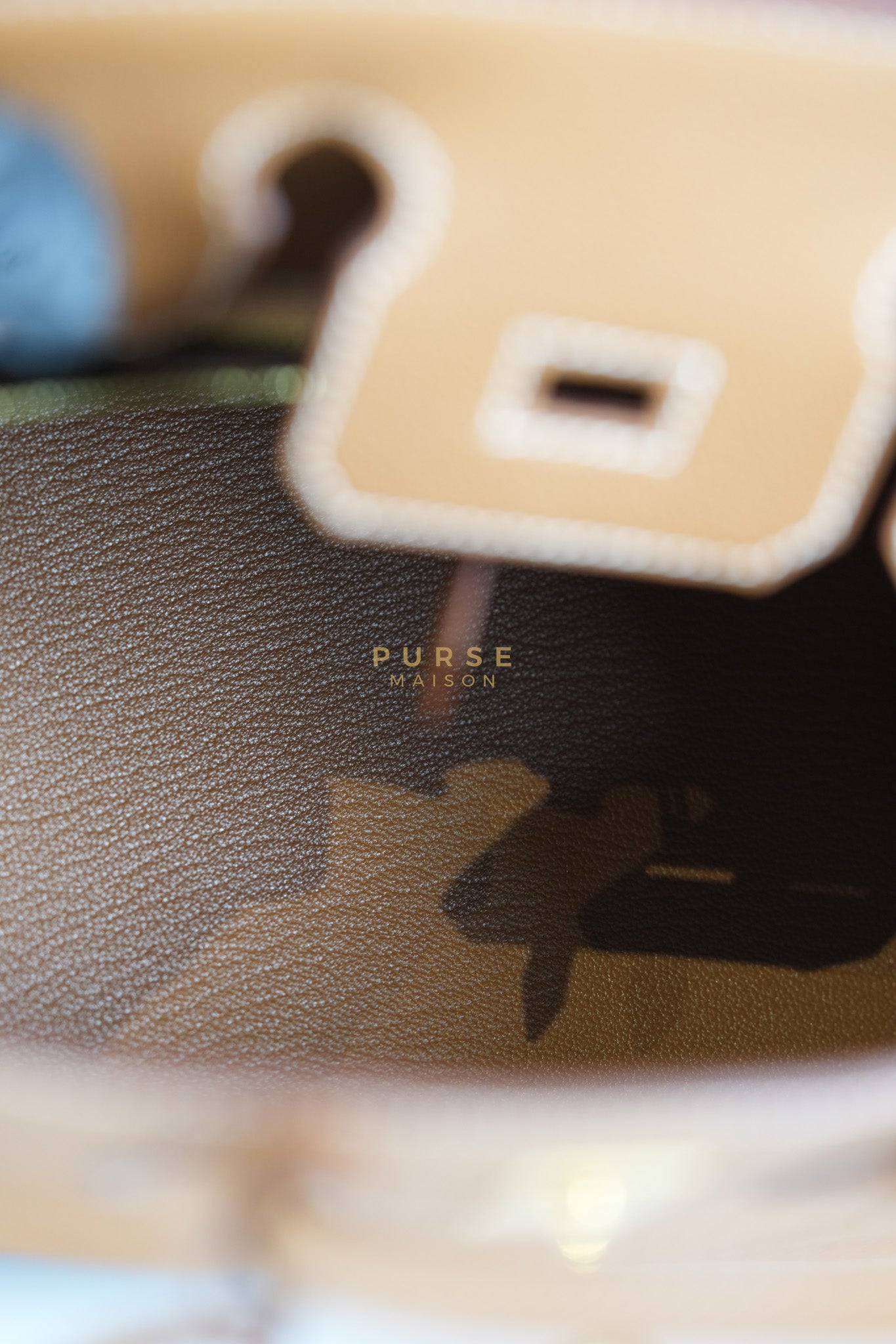 Birkin 25 in Gold Togo Leather & Gold Hardware Stamp B(2023)