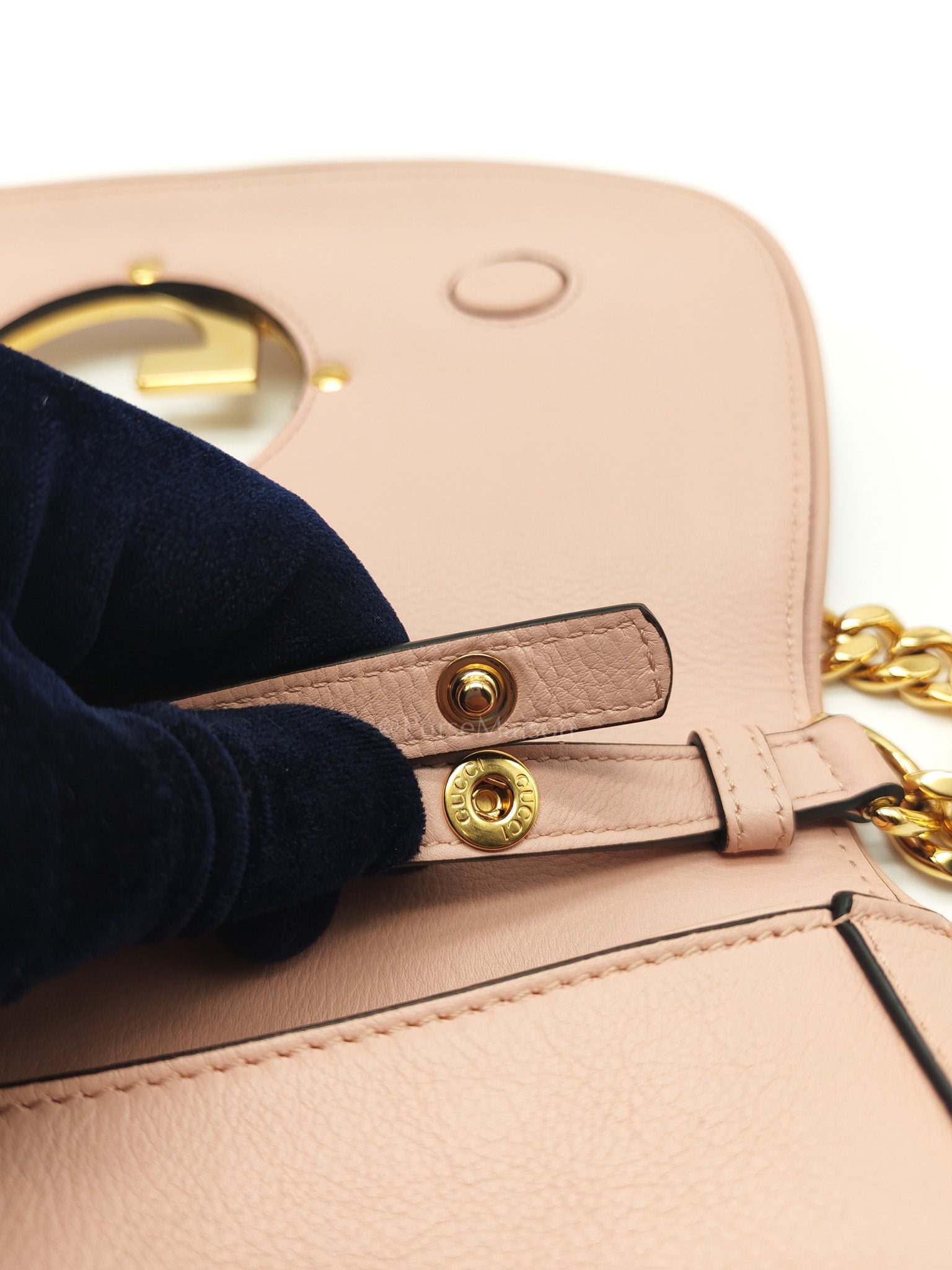 Blondie Shoulder Bag in Powder Pink Interlocking G Emblem Calfskin Leather | Purse Maison Luxury Bags Shop