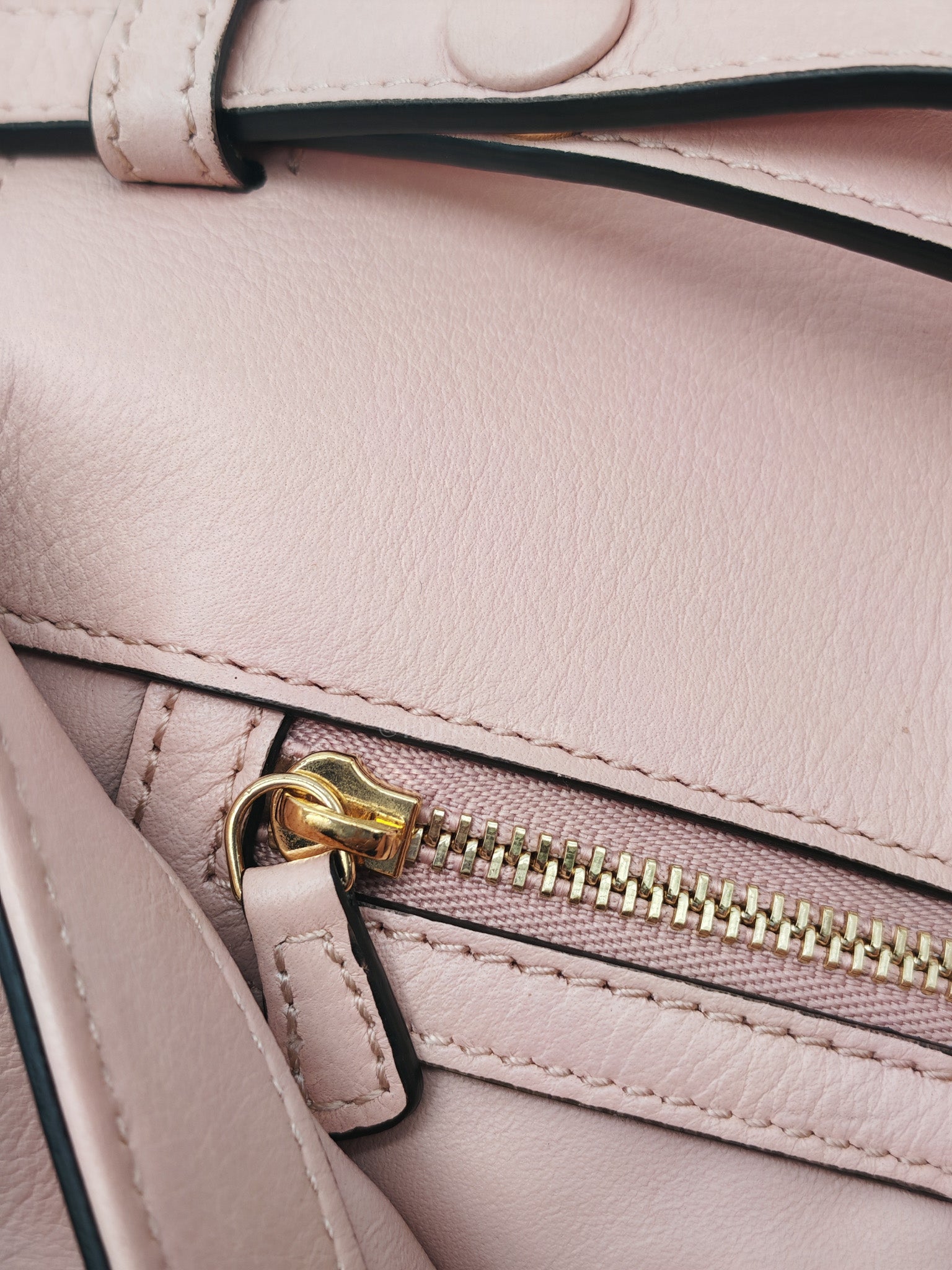 Blondie Shoulder Bag in Powder Pink Interlocking G Emblem Calfskin Leather | Purse Maison Luxury Bags Shop