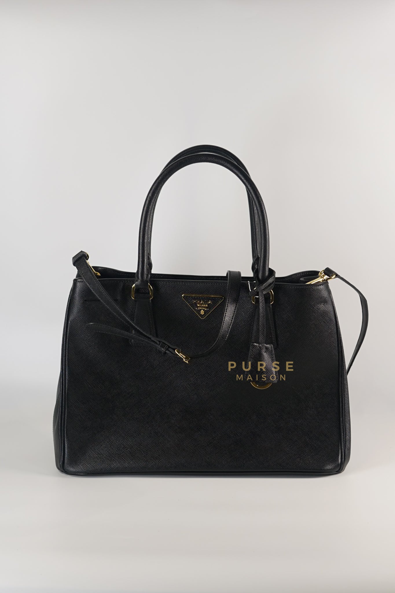 BN1874 Galleria Single Zip Large in Black Soft Calf Bag | Purse Maison Luxury Bags Shop