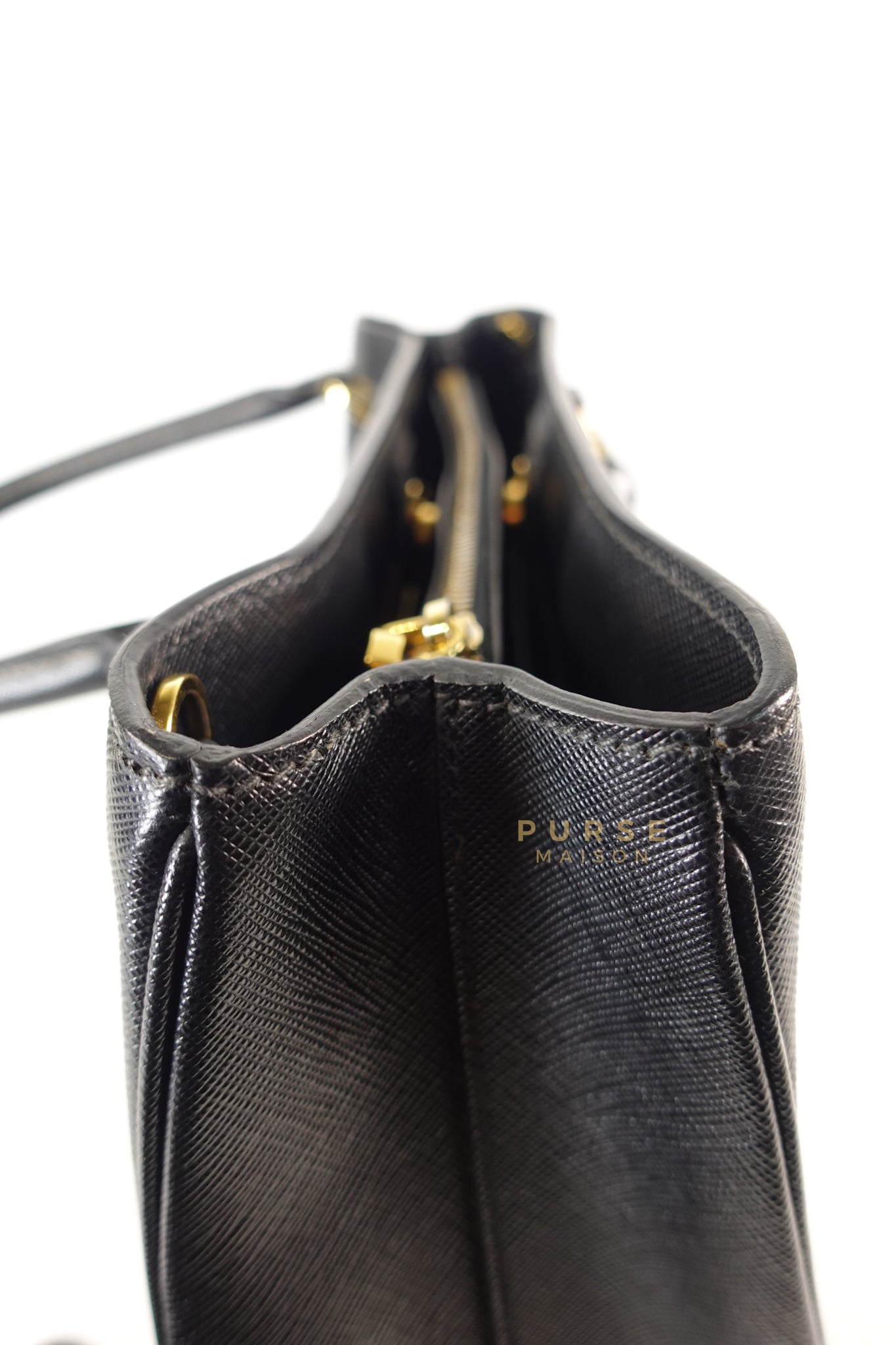 BN1874 Galleria Single Zip Large in Black Soft Calf Bag | Purse Maison Luxury Bags Shop