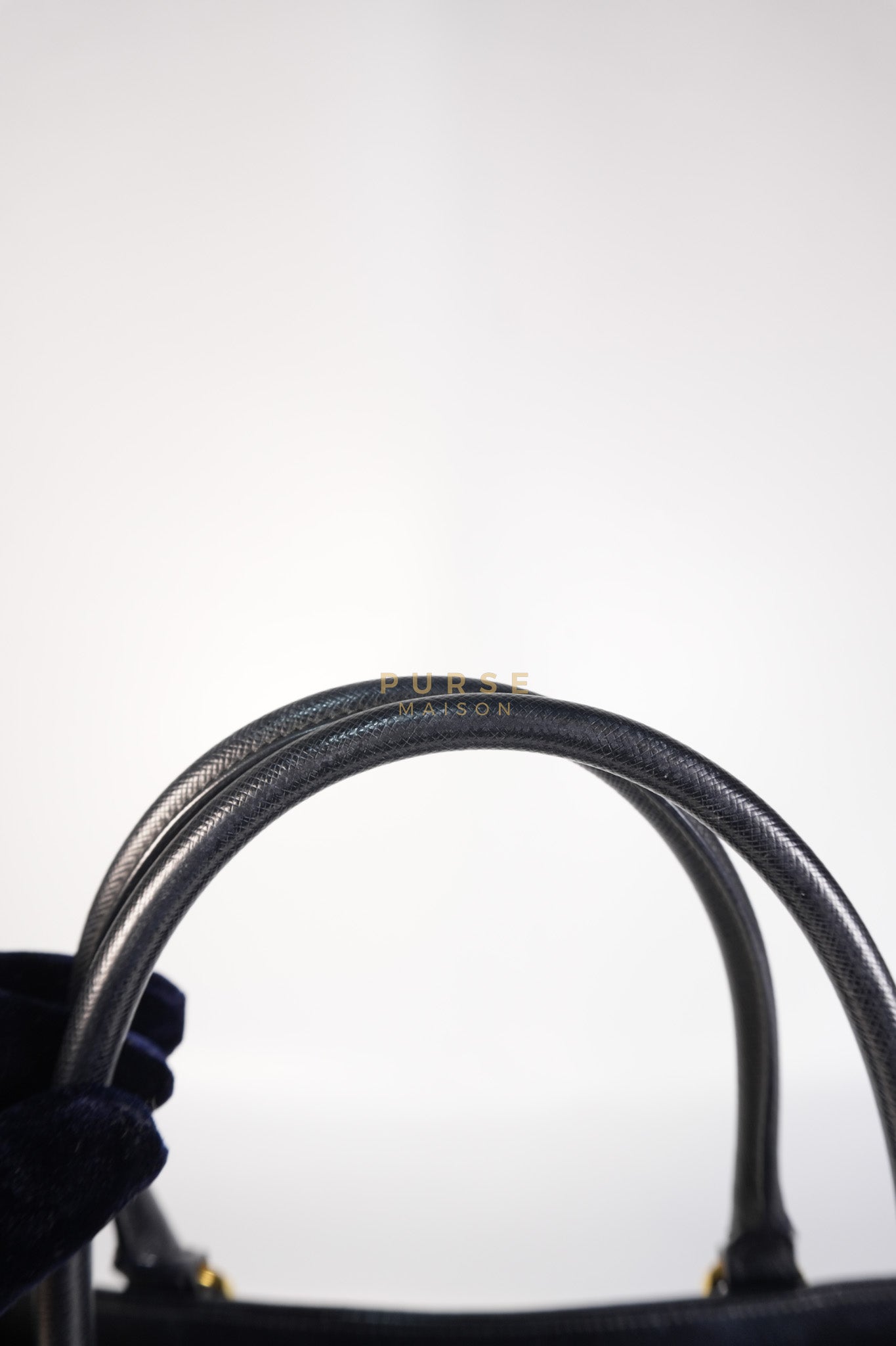 BN1874 Galleria Single Zip Tote Bag Medium in Black Saffiano Leather Lux | Purse Maison Luxury Bags Shop