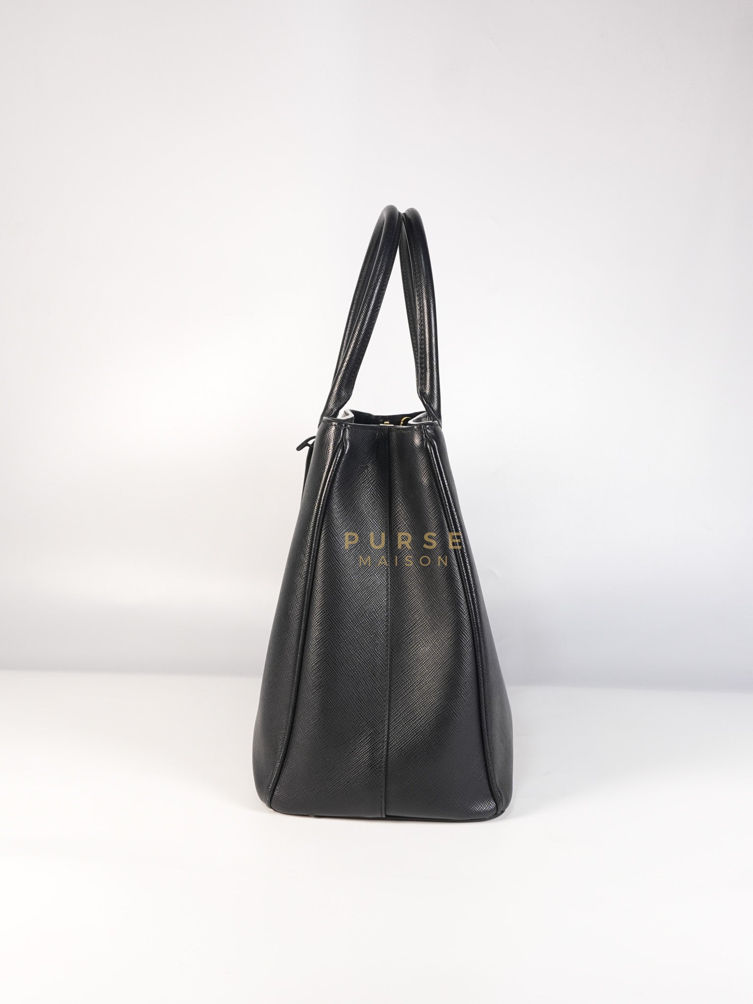 BN1874 Galleria Single Zip Tote Bag Medium in Black Saffiano Leather Lux | Purse Maison Luxury Bags Shop