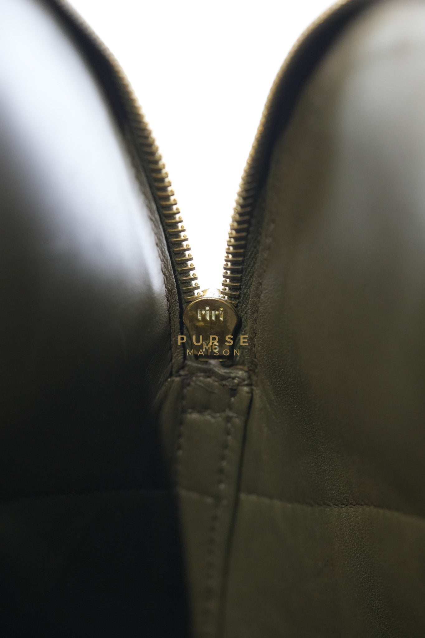 Bolide 35 in Dark Toupe Chèvre Mysore Leather Gold Hardware Stamp F Square(2002) | Purse Maison Luxury Bags Shop